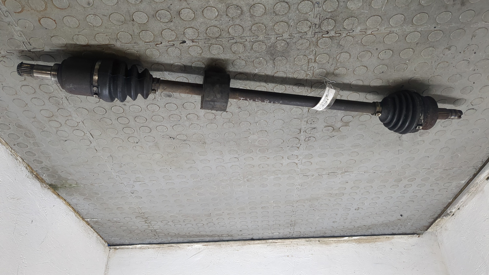 Полуось передняя правая