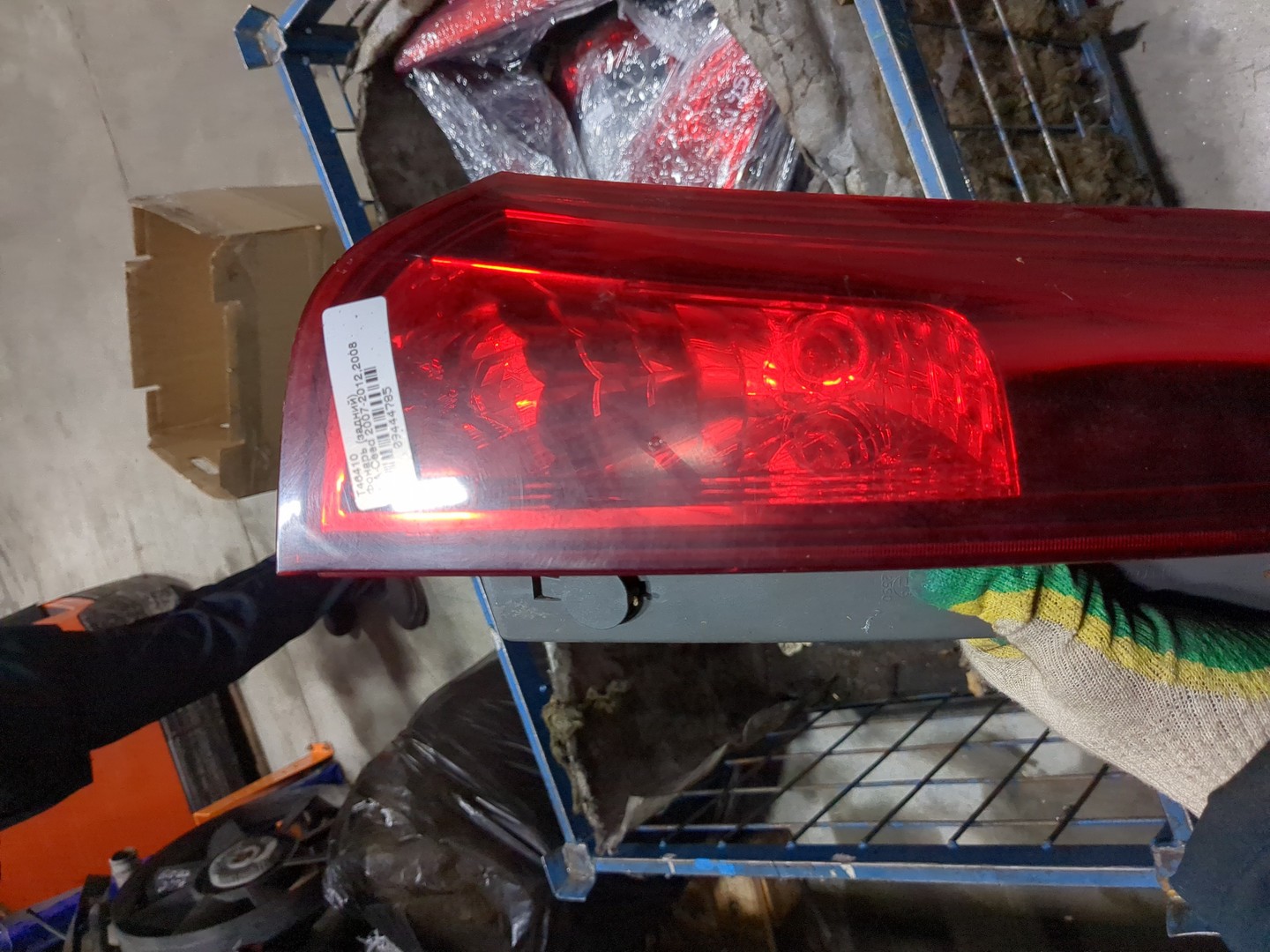 Фонарь задний левый