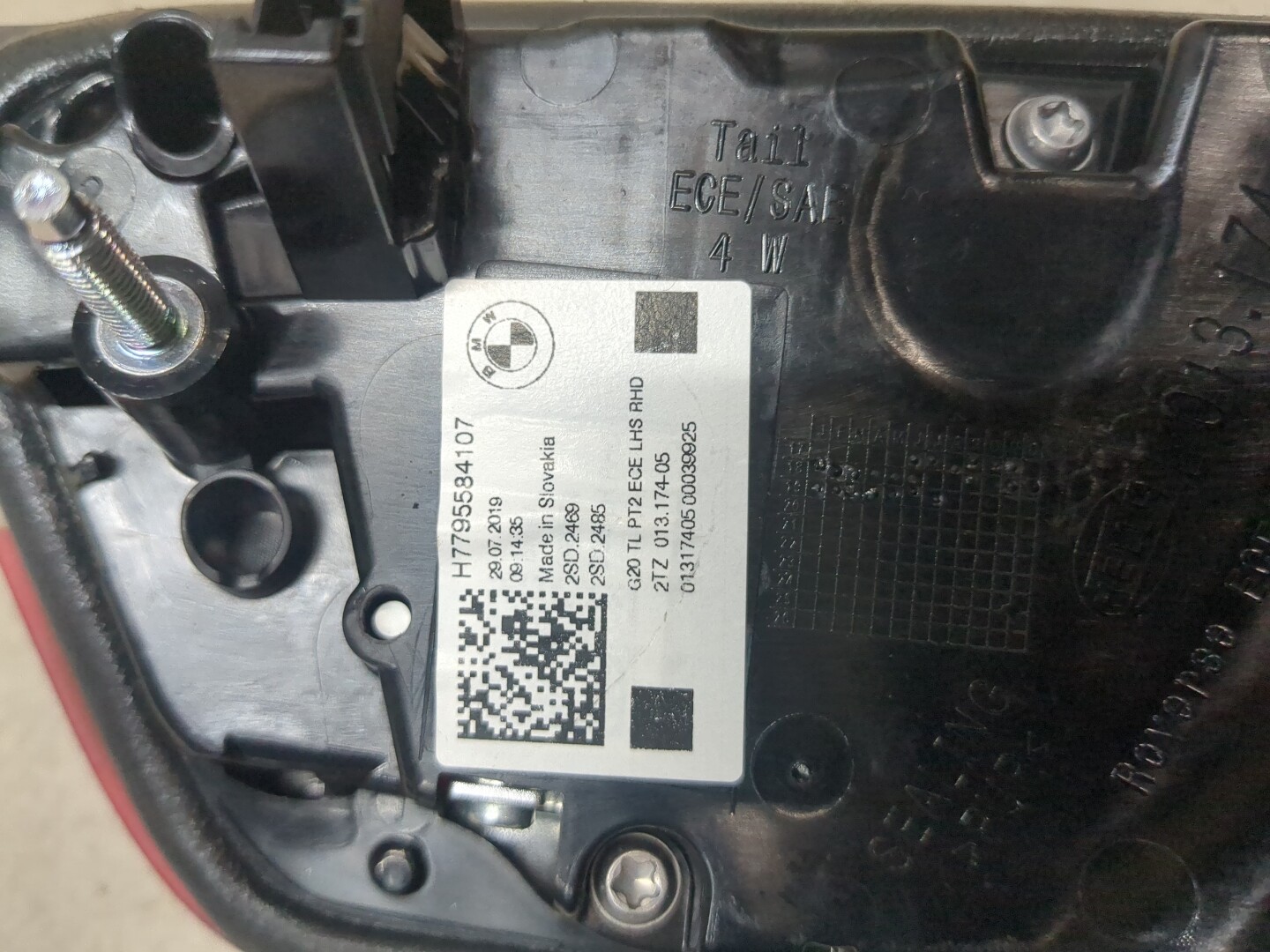 Фонарь задний внутренний левый