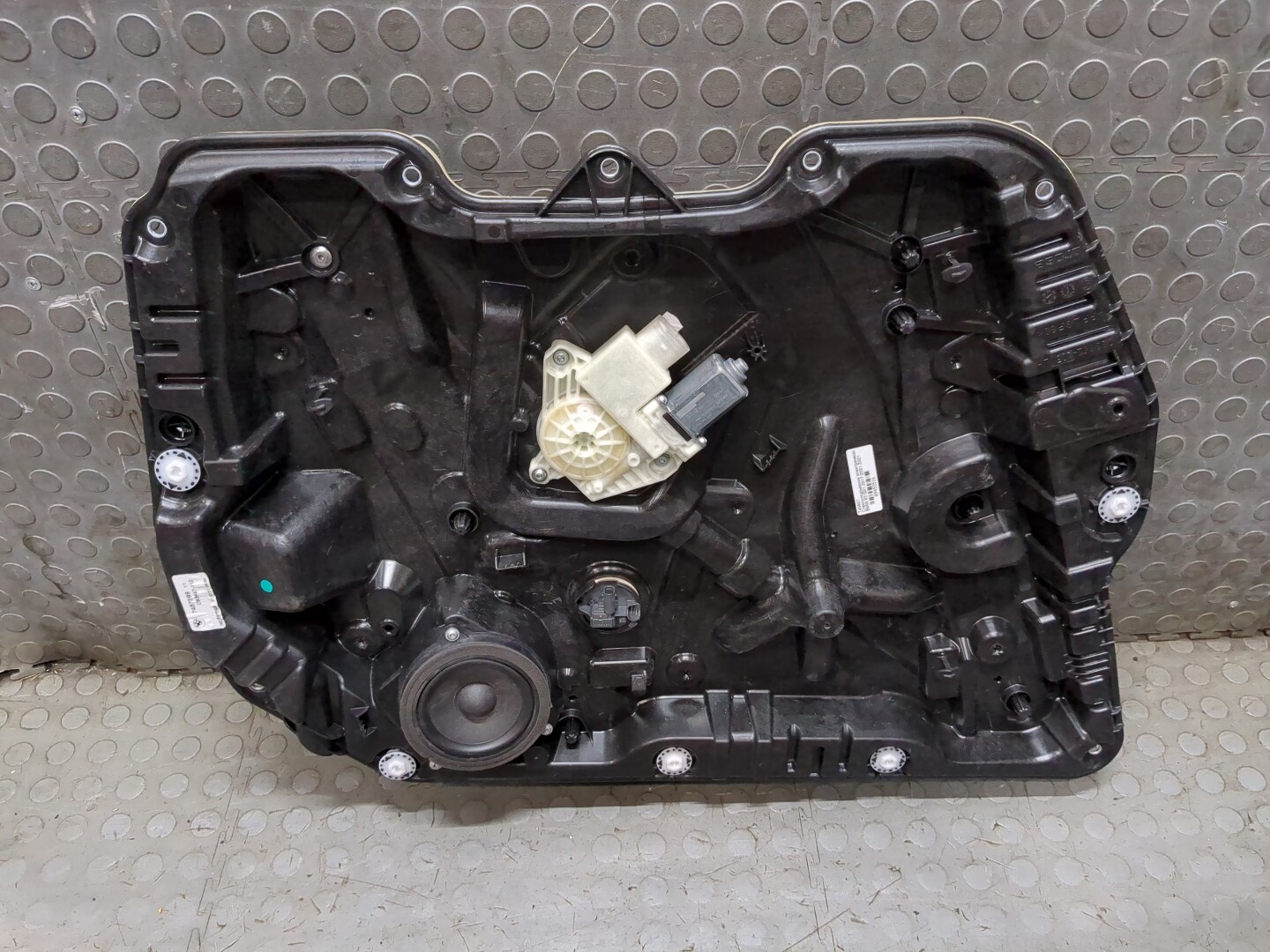 Стеклоподъемник электр. передний левый