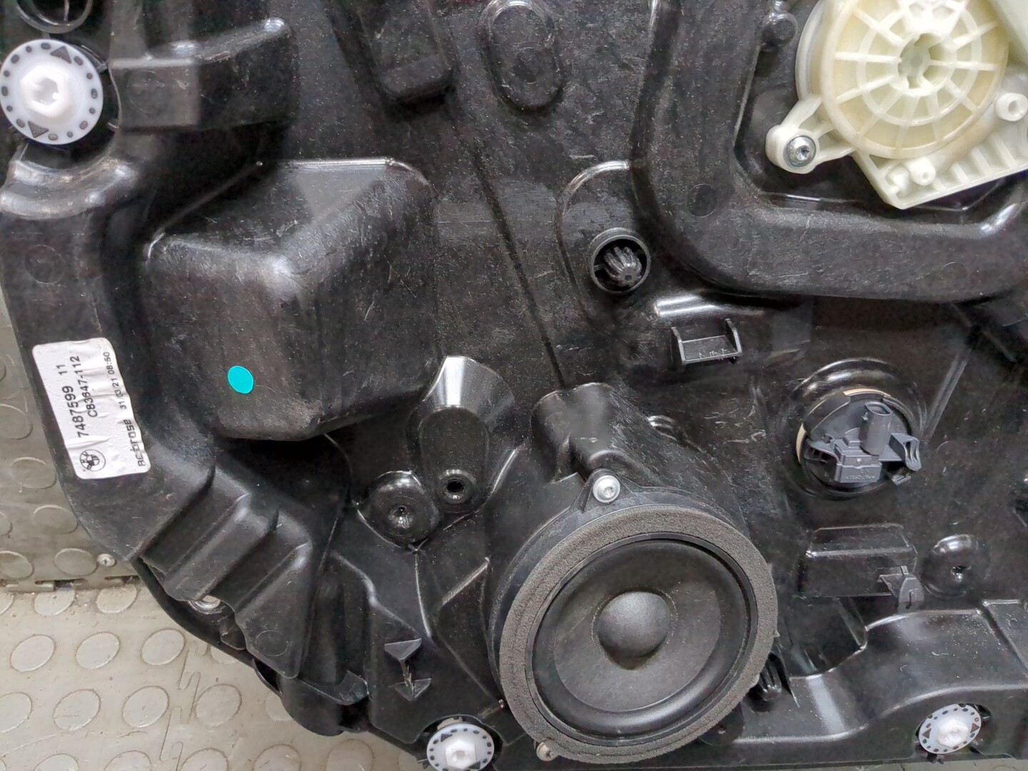 Стеклоподъемник электр. передний левый