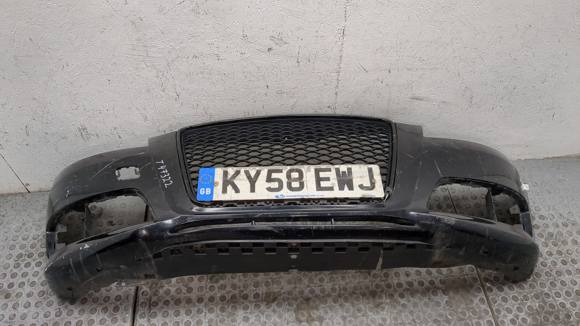 Бампер передний