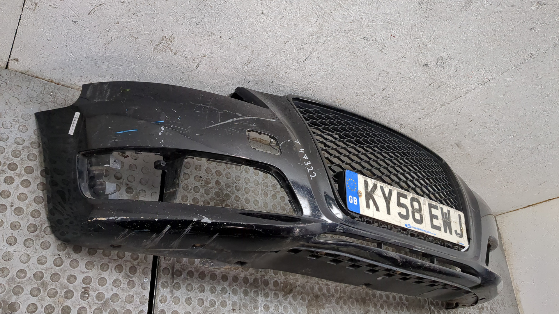 Бампер передний