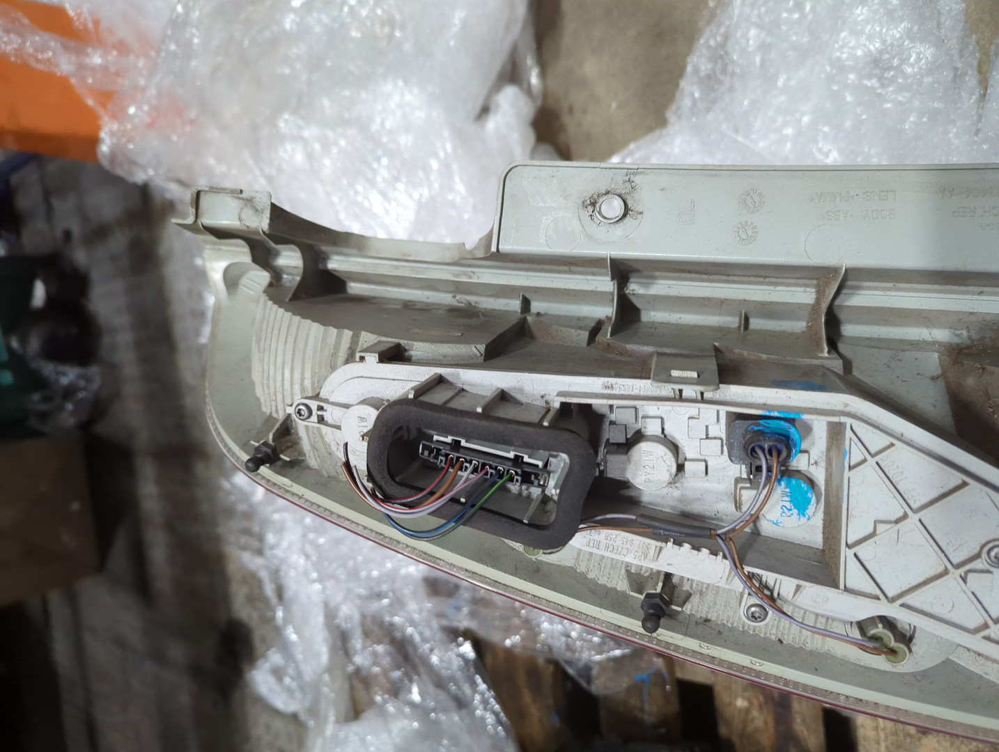 Фонарь задний правый