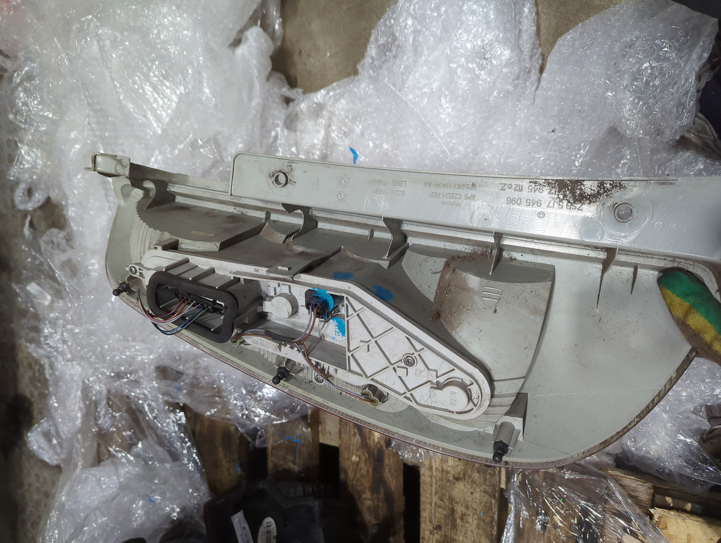 Фонарь задний правый