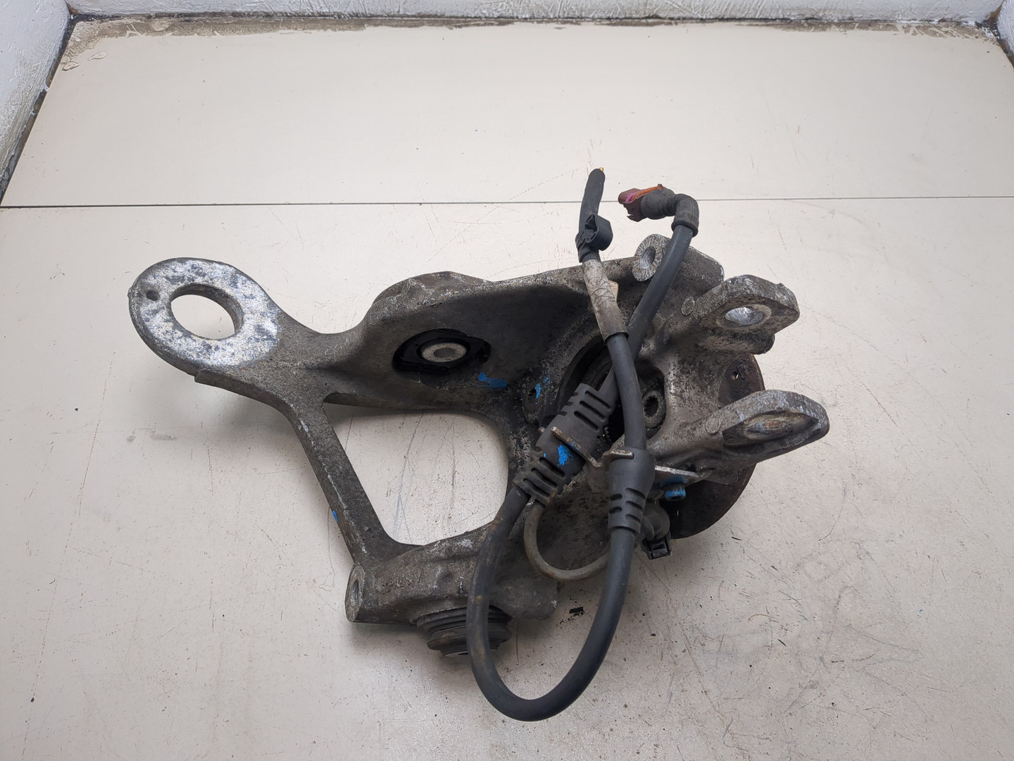 Кулак поворотный задний правый