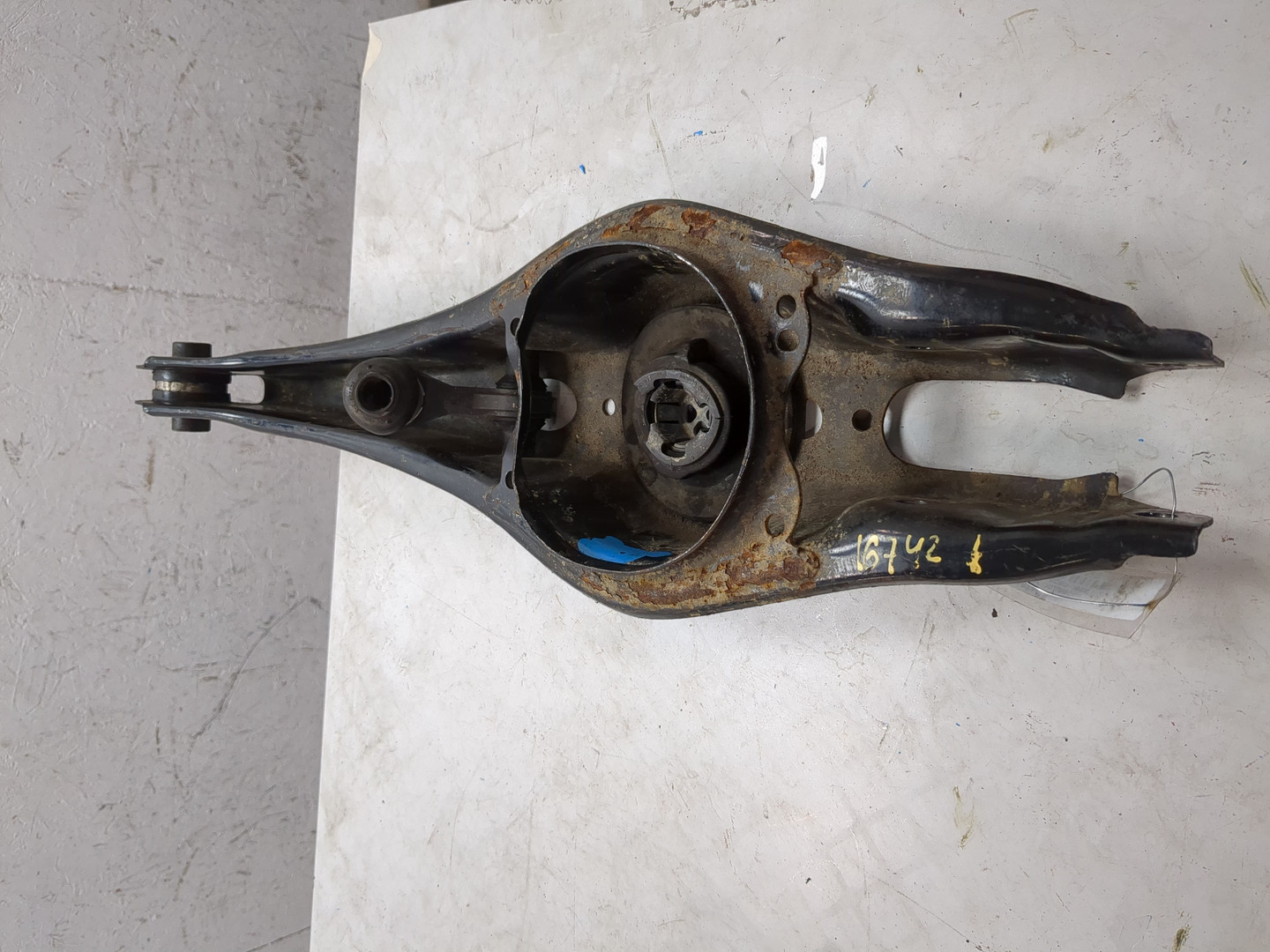 Рычаг задний