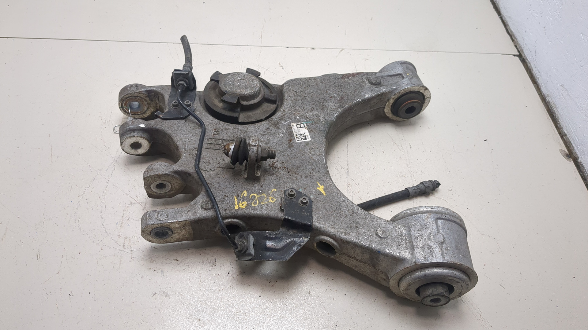 Рычаг задний правый