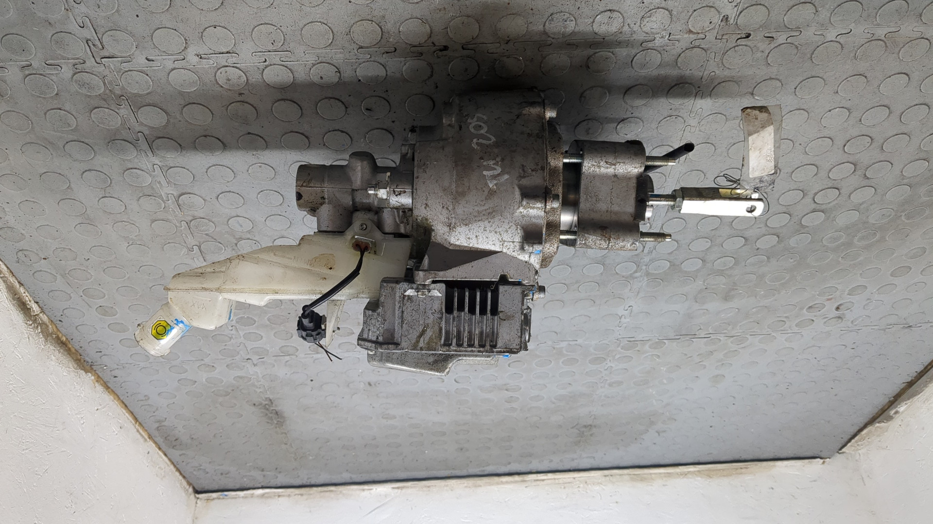 Цилиндр тормозной главный