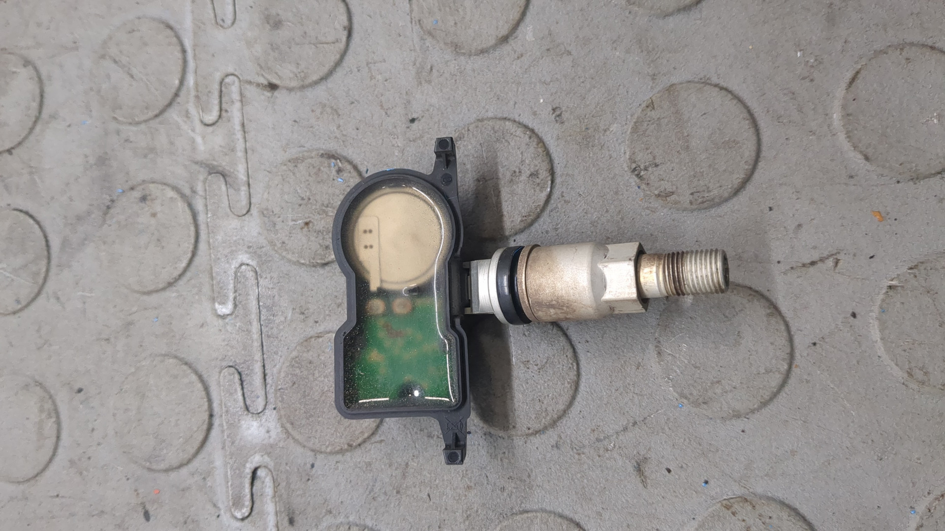 Датчик давления в шине