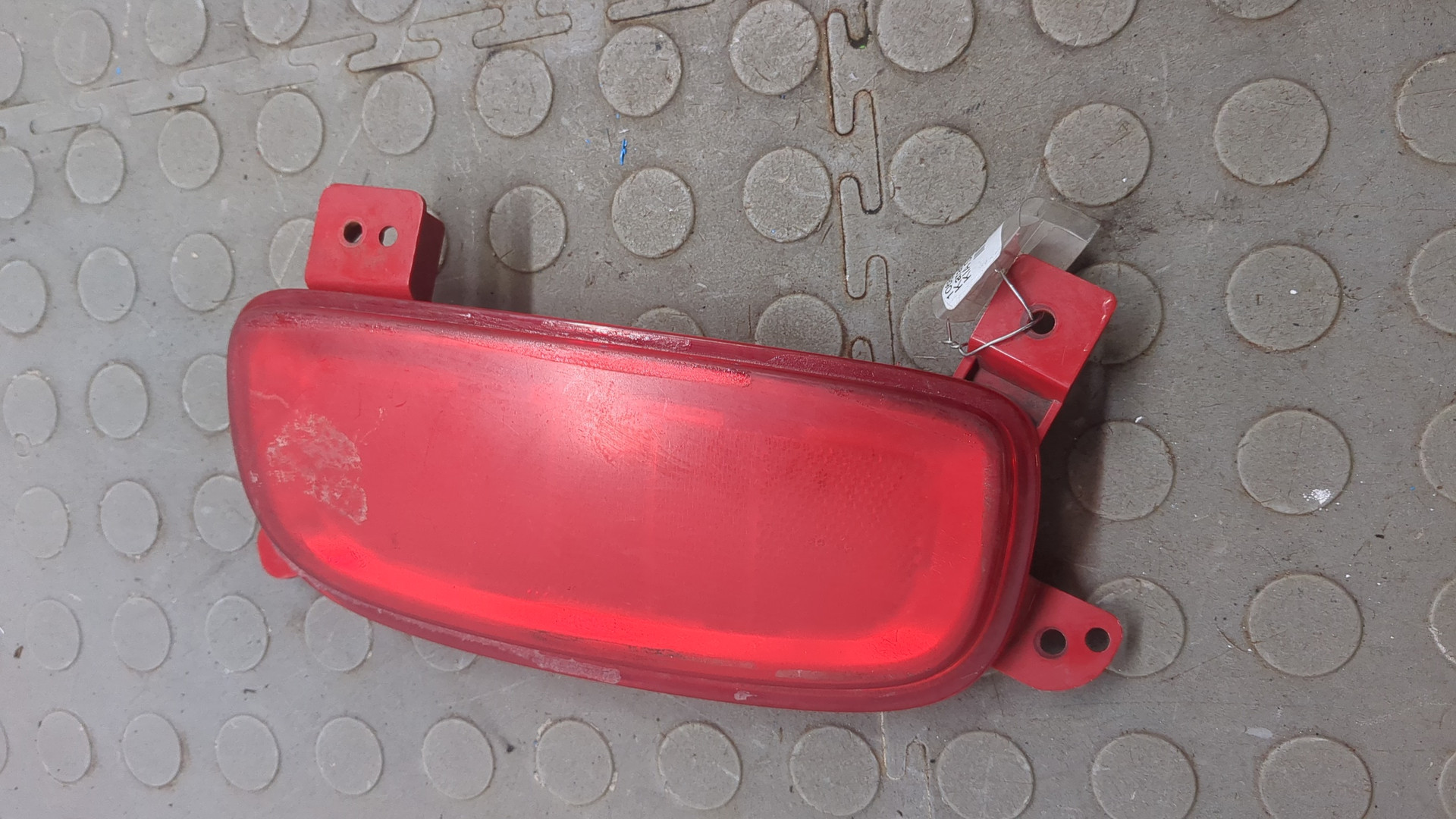 Отражатель в бампер задний правый