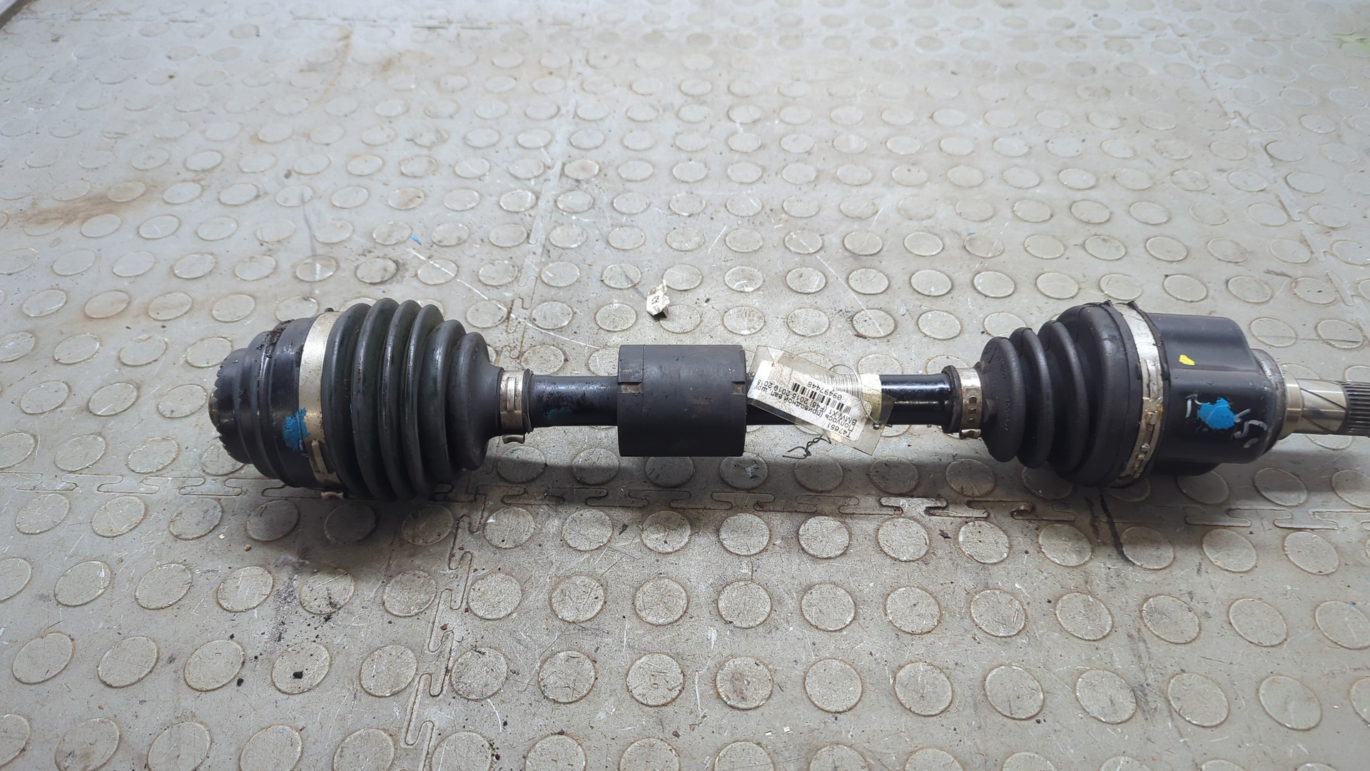 Полуось передняя левая