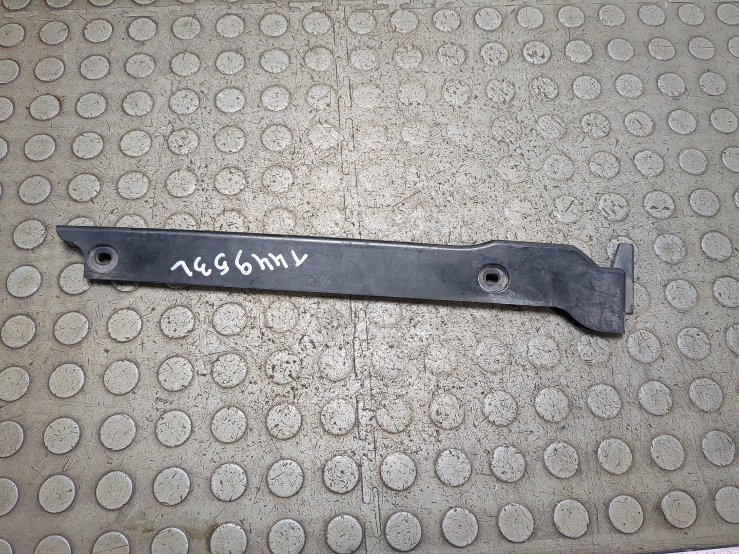 Накладка (кузов наружные)