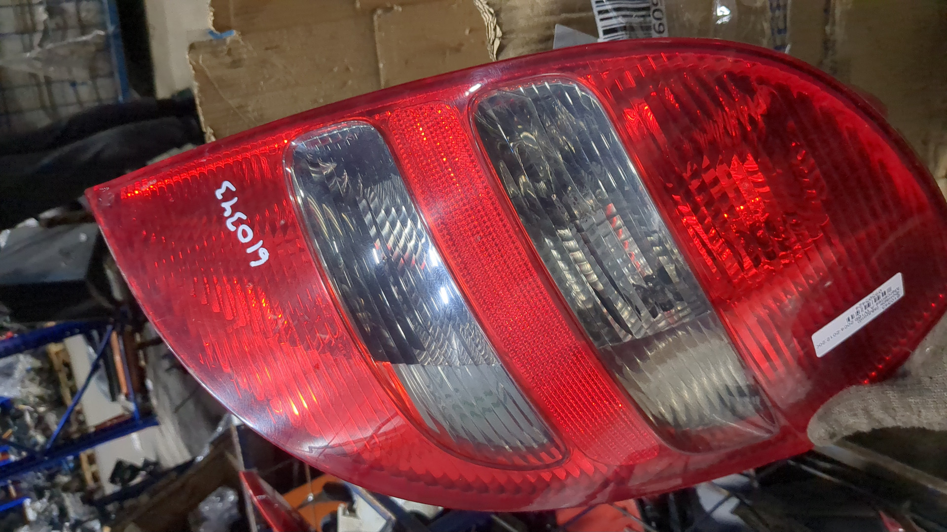 Фонарь задний правый