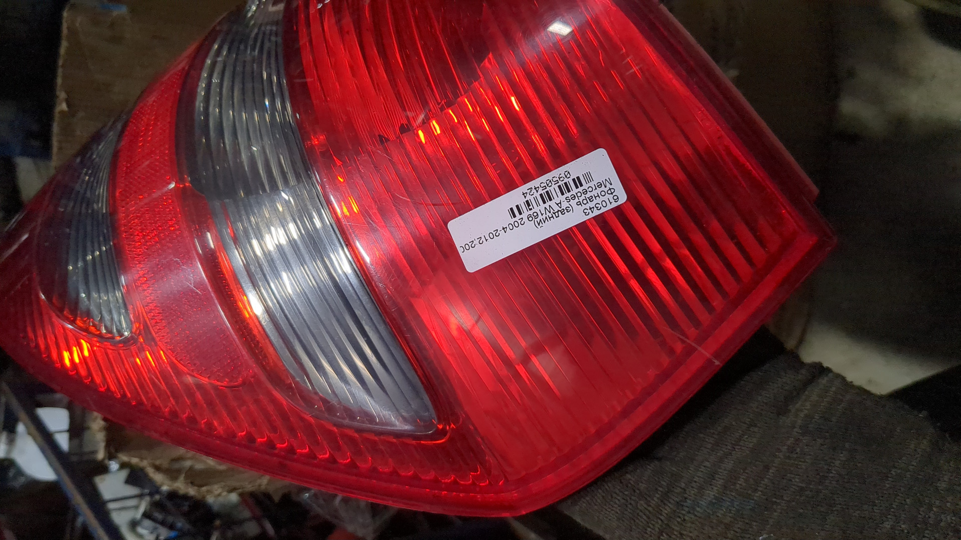 Фонарь задний правый