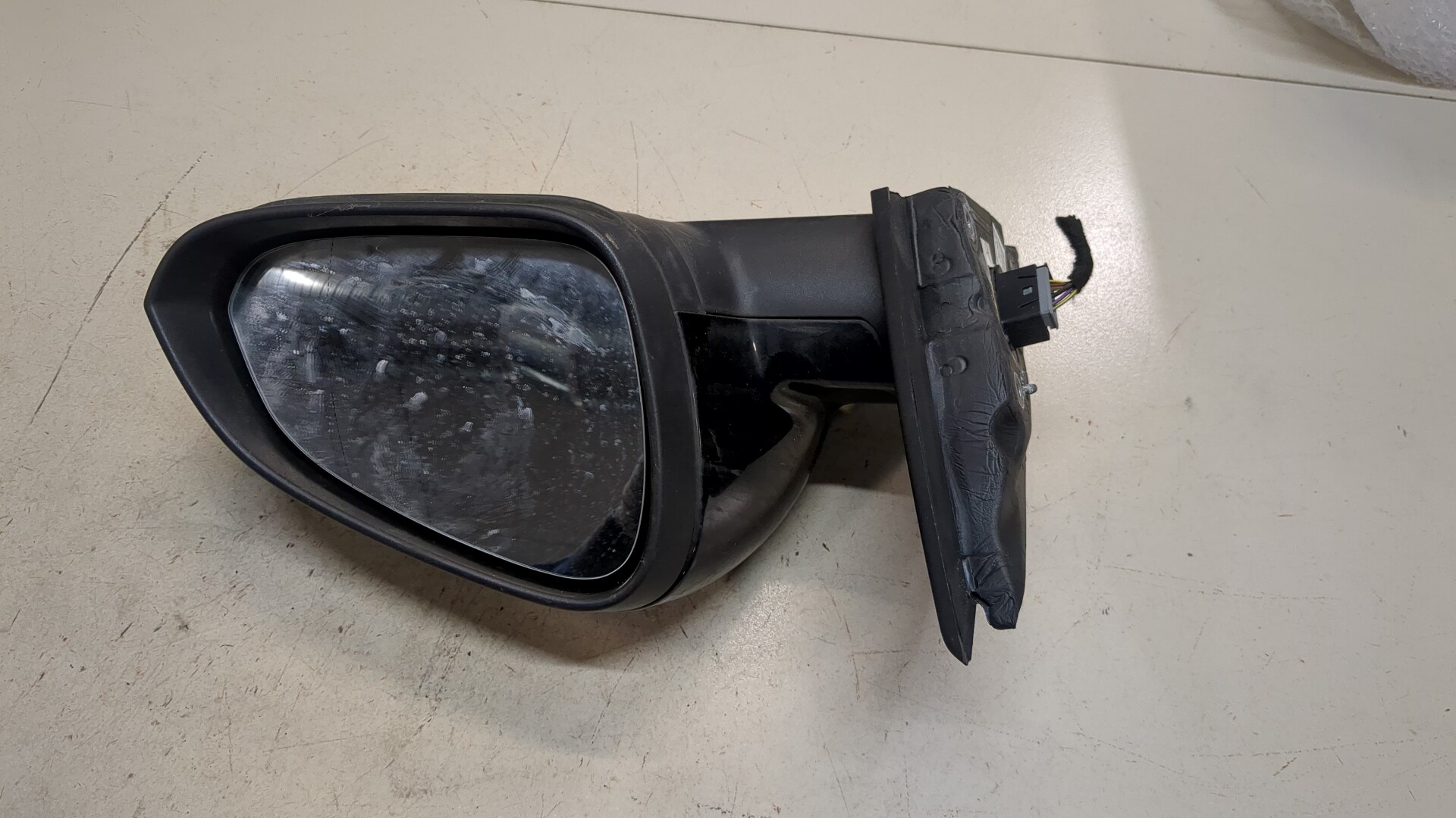 Зеркало правое электрическое