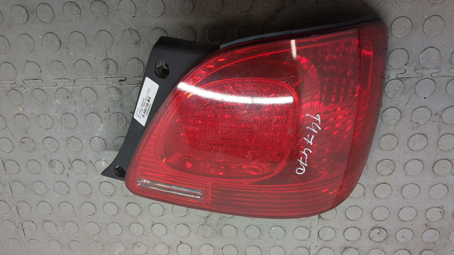 Фонарь задний левый