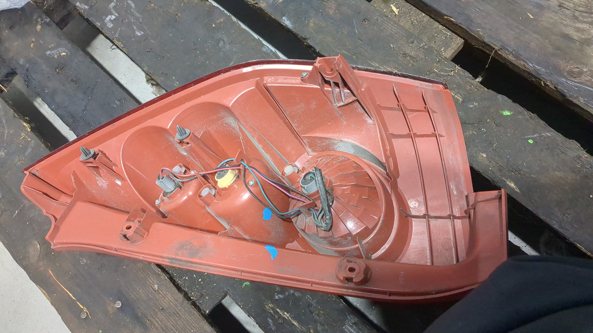 Фонарь задний левый