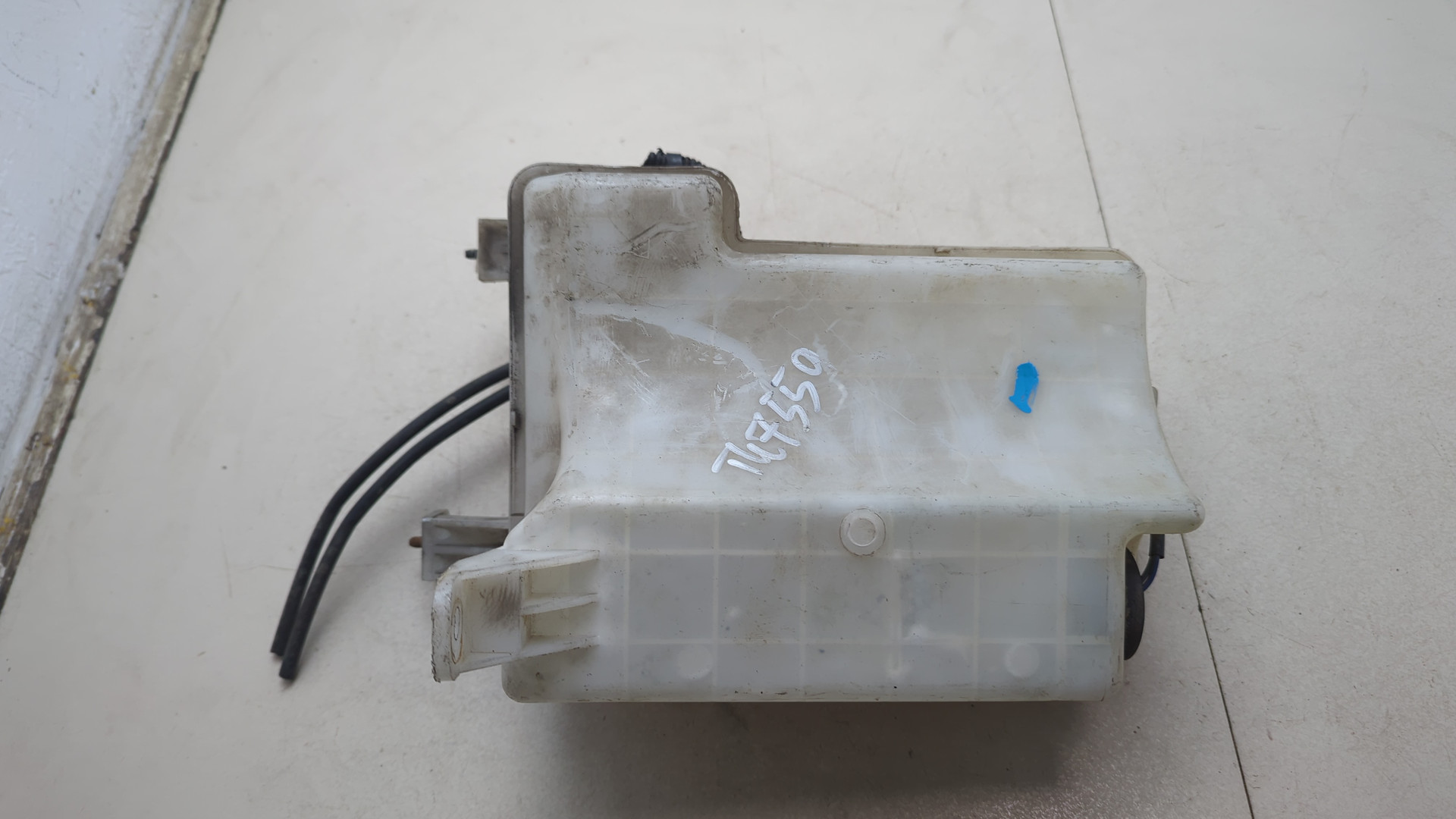 Бачок омывателя лобового стекла