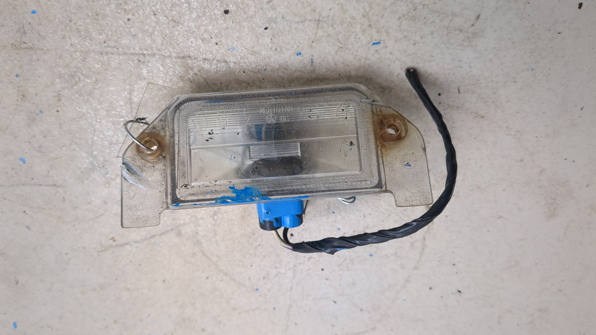 Фонарь подсветки номера