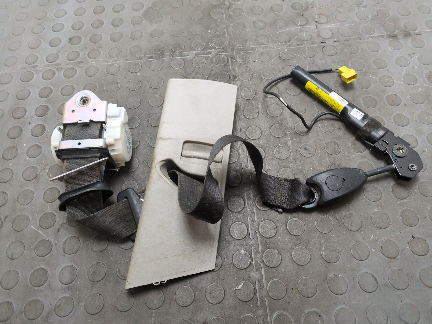 Ремень безопасности