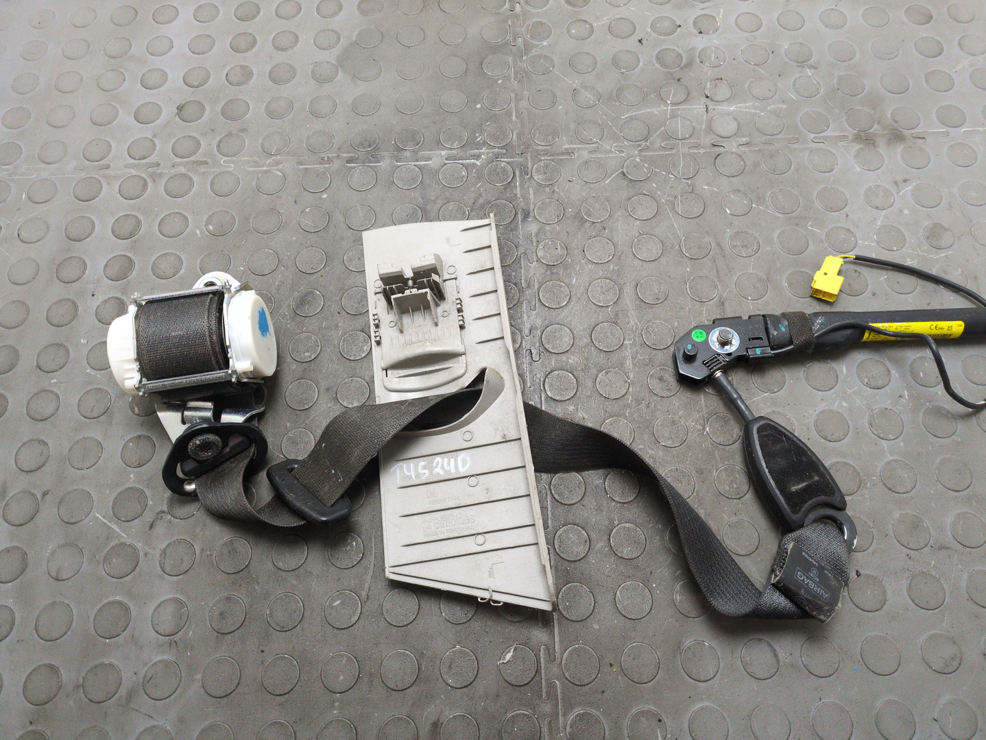 Ремень безопасности