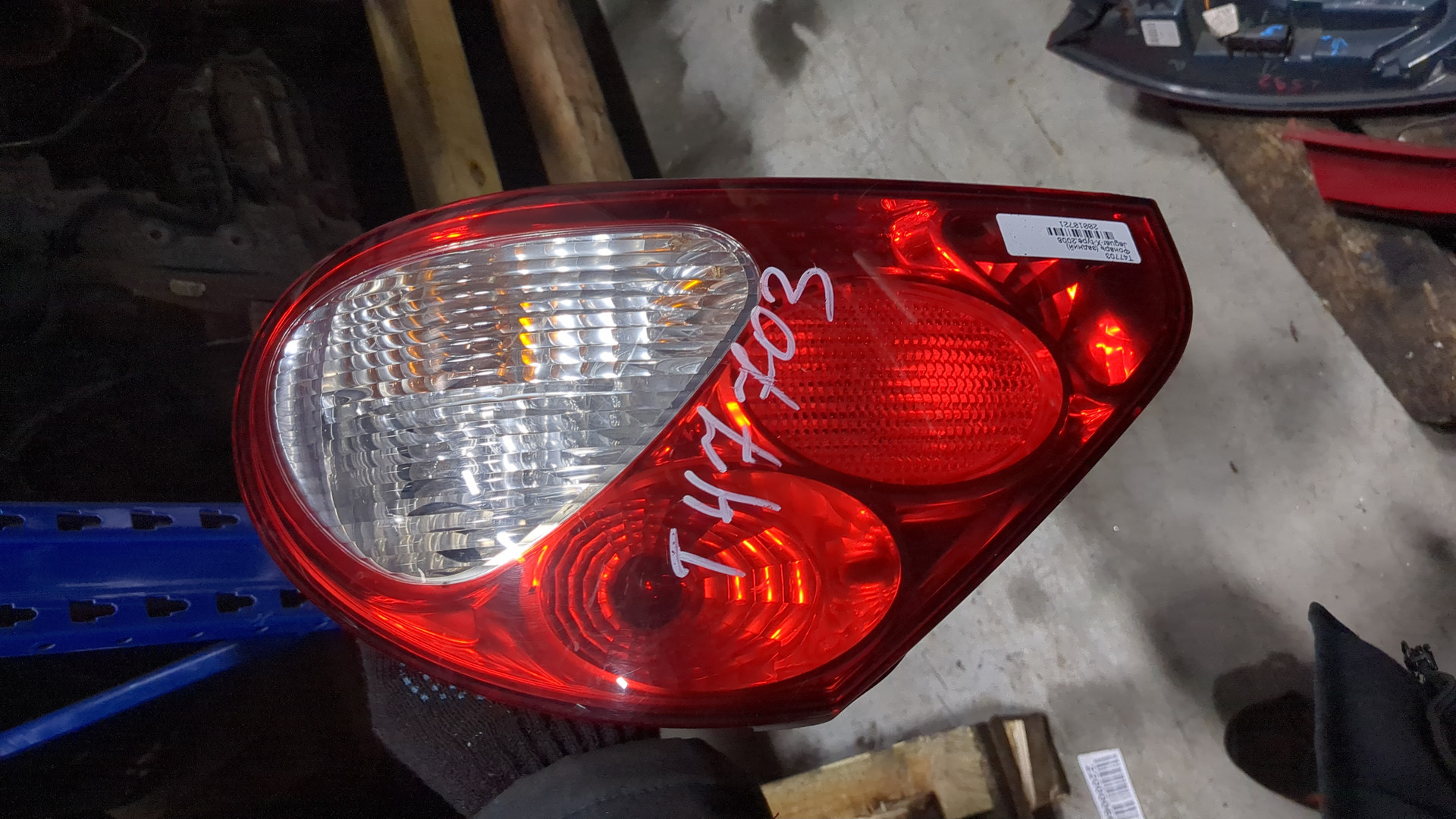 Фонарь задний правый