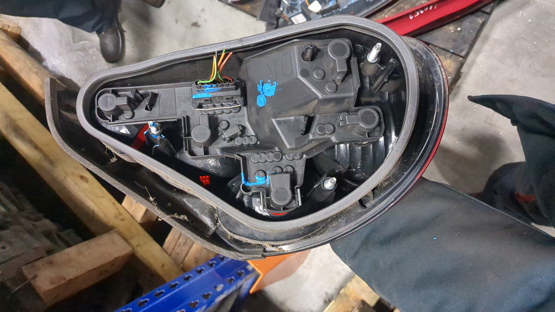 Фонарь задний правый