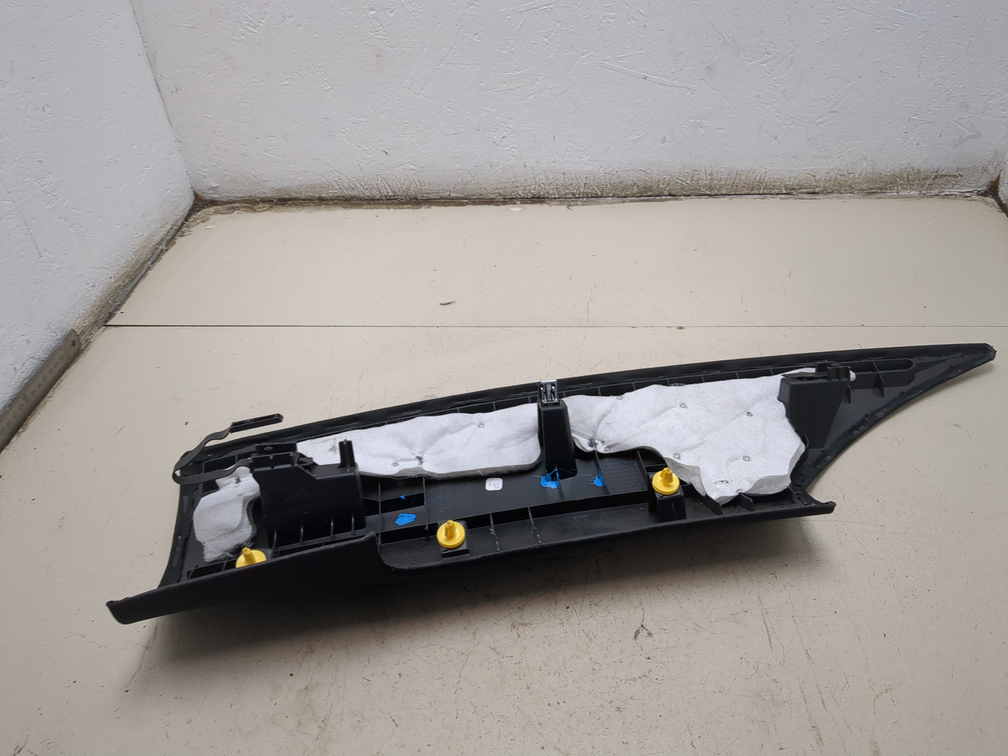 Обшивка стойки