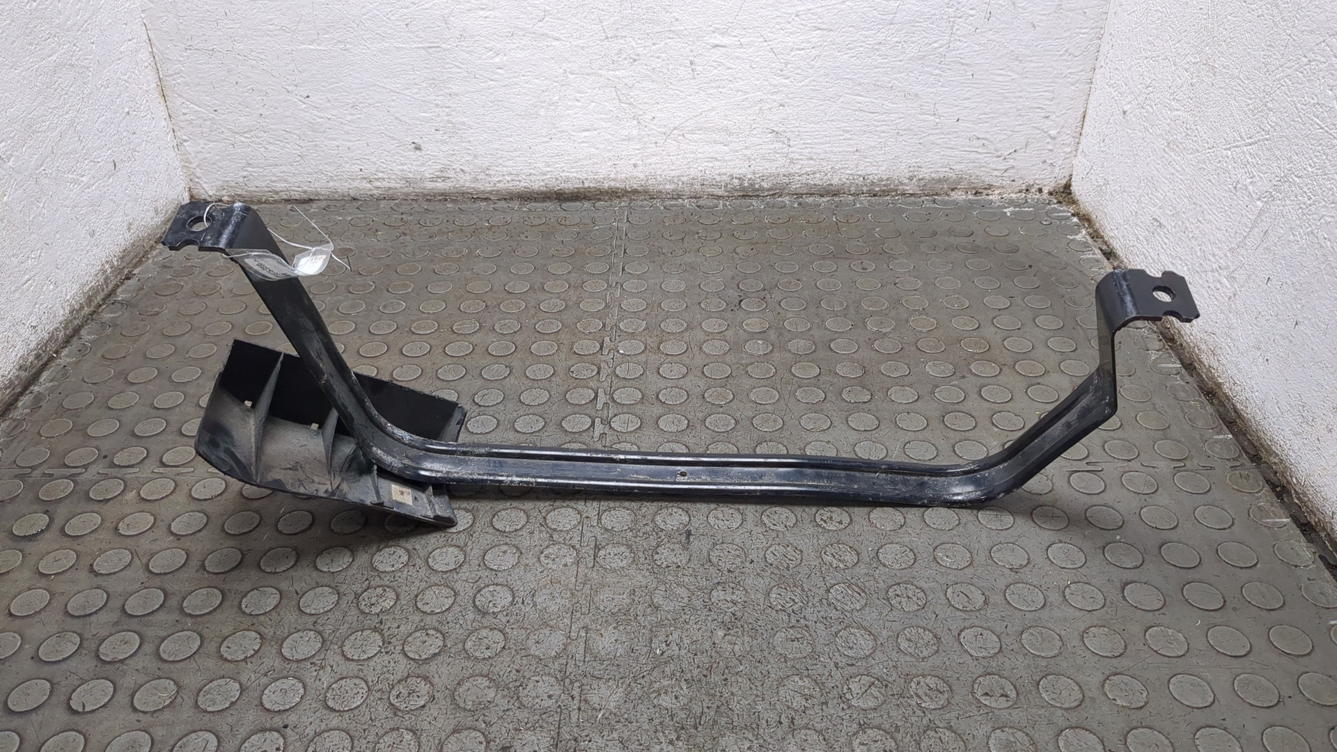 Лента крепления бензобака