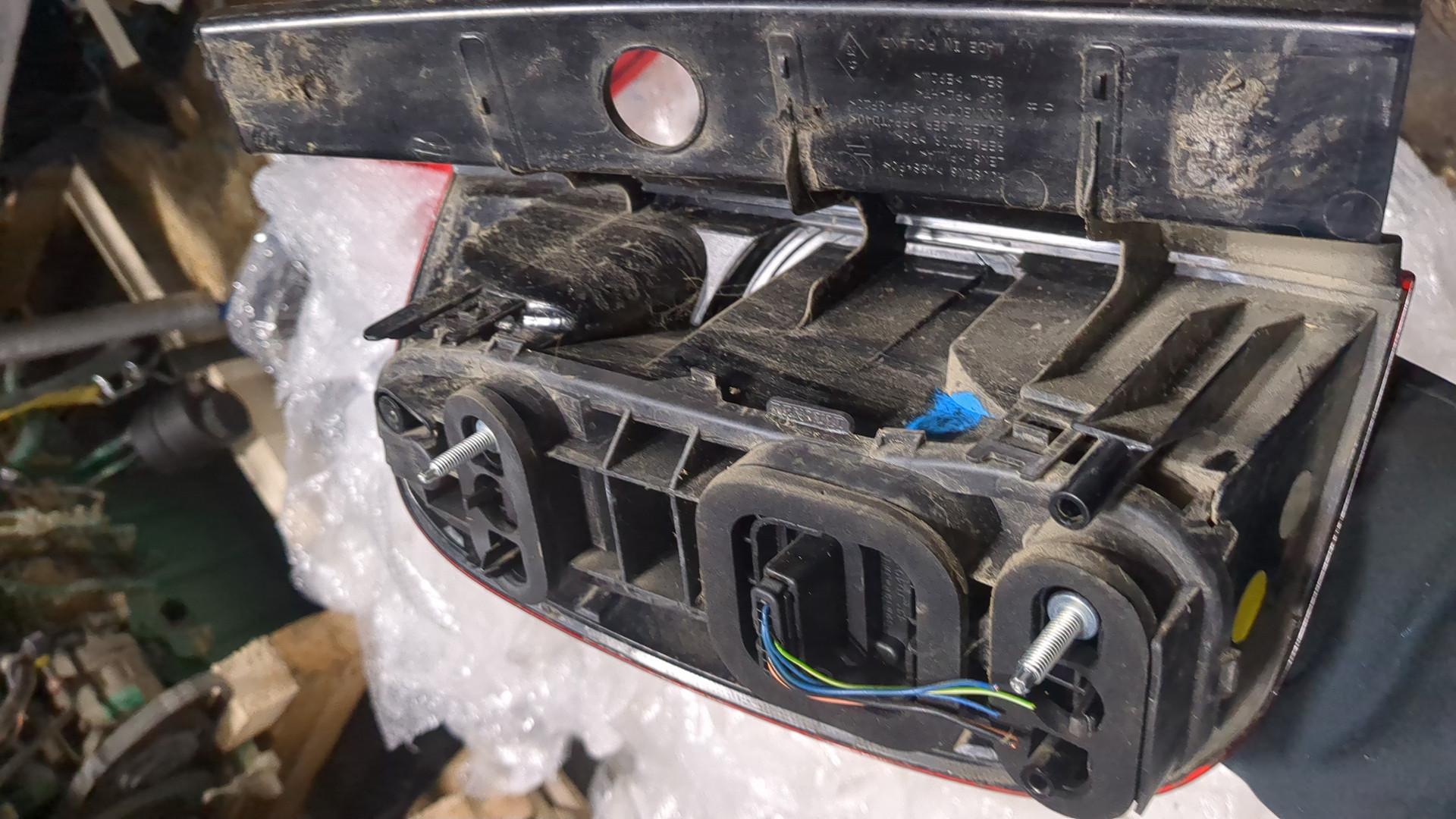 Фонарь задний правый