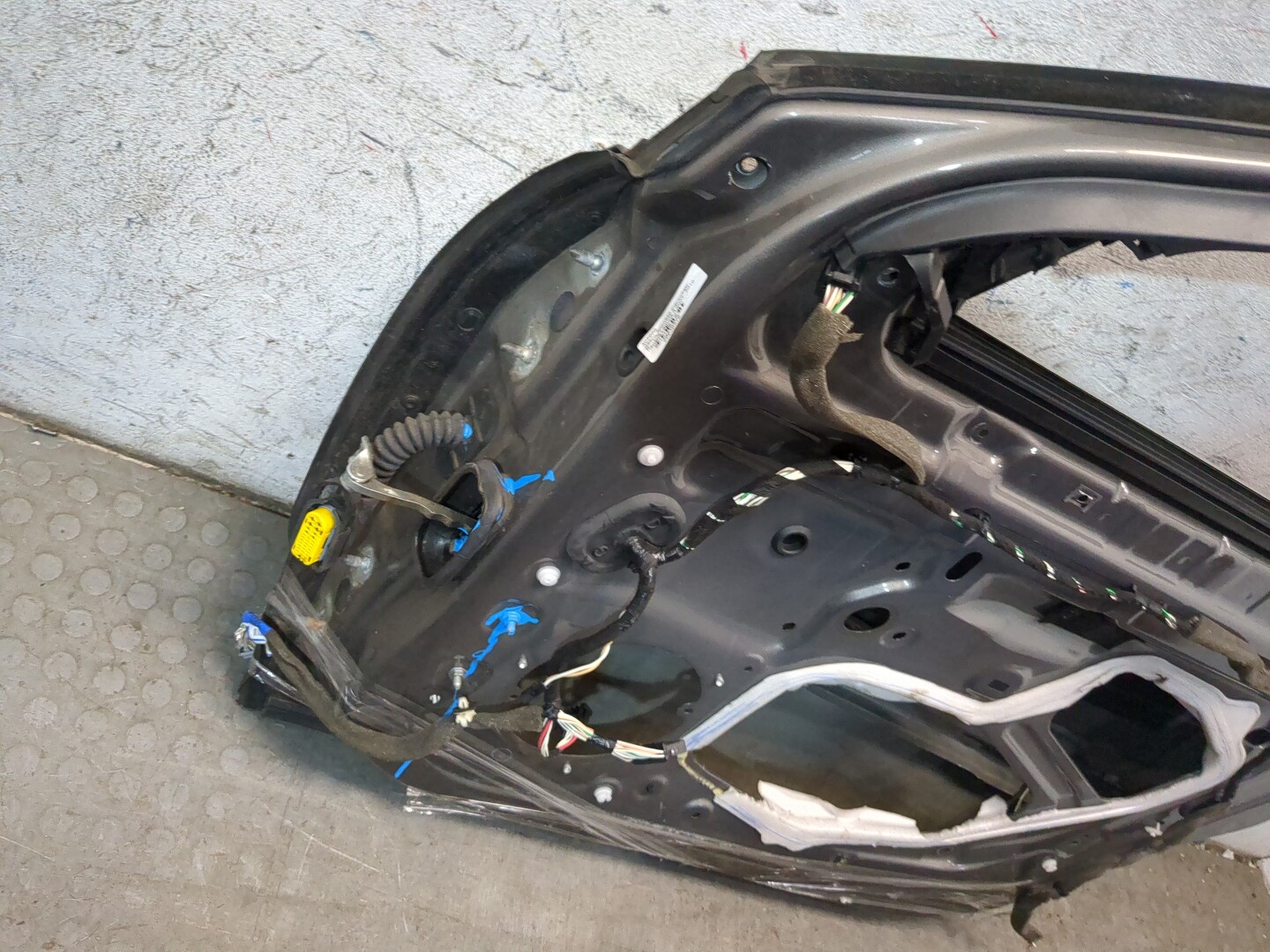 Дверь передняя правая