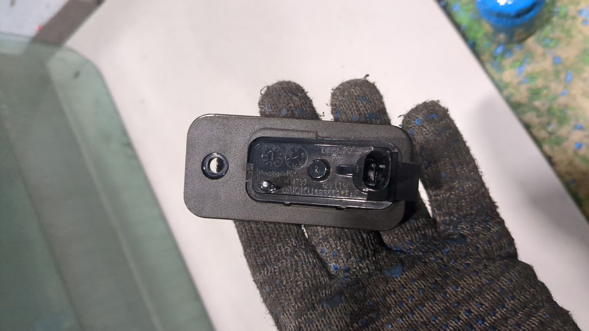 Фонарь подсветки номера