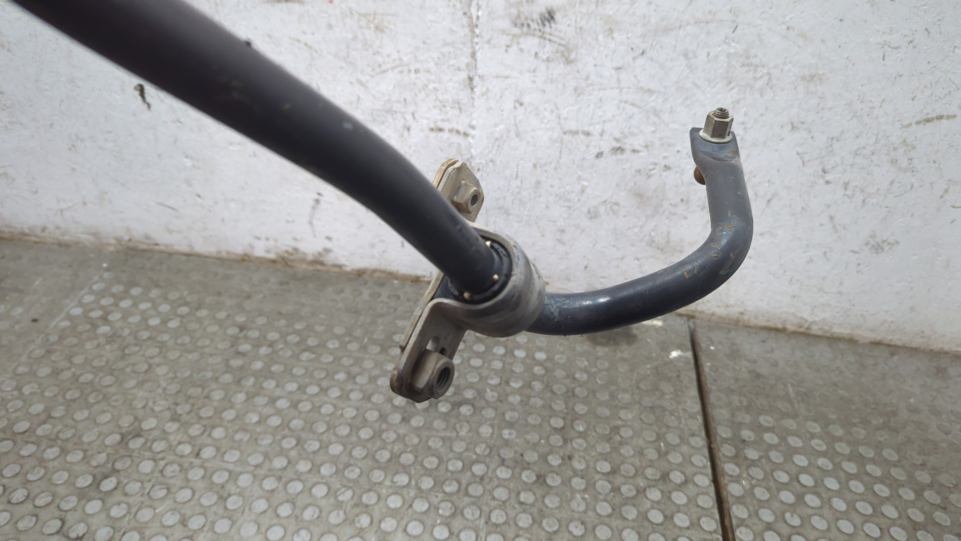 Стабилизатор поперечной устойчивости передний