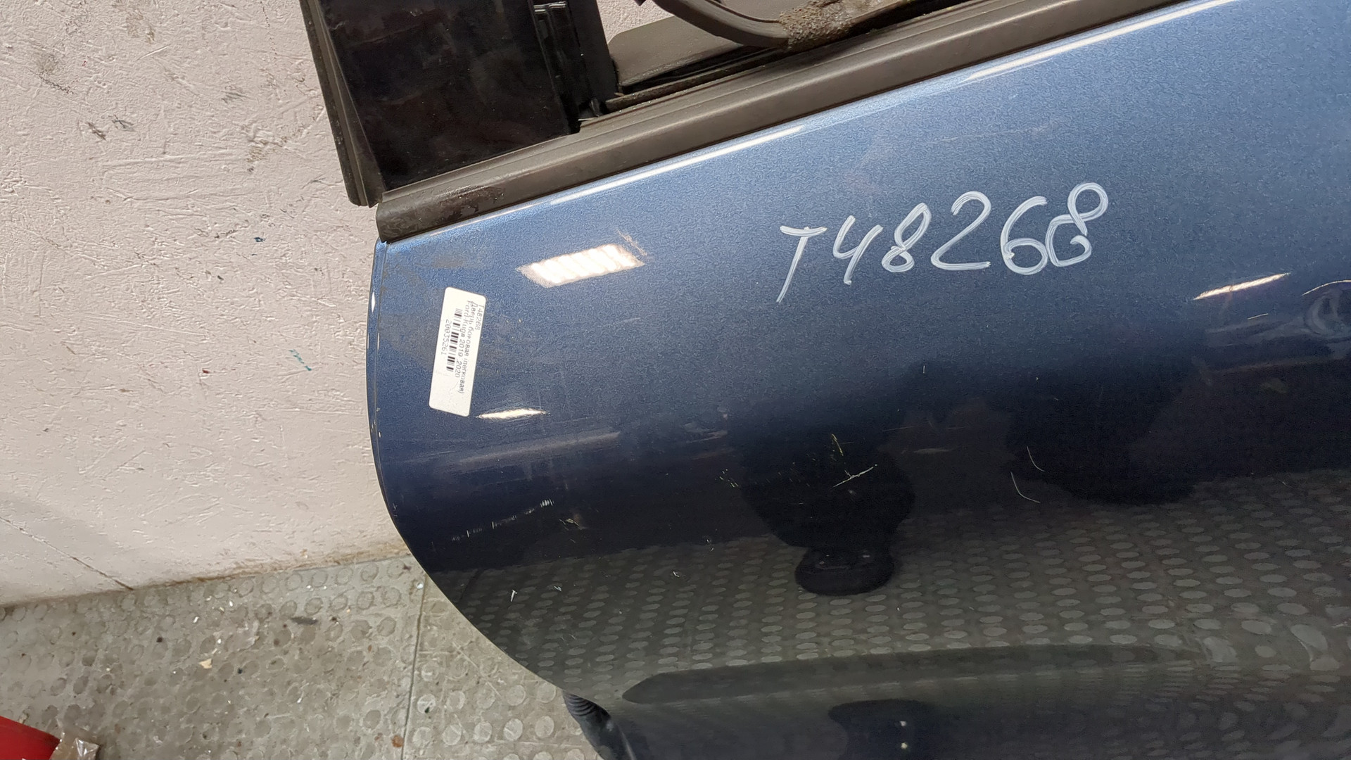 Дверь задняя левая