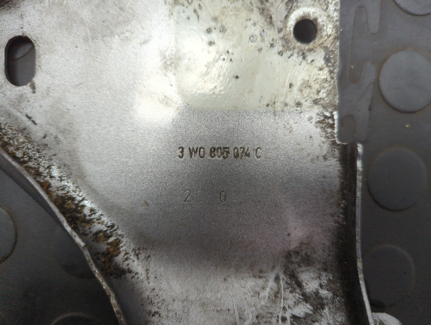 Кронштейн фар правый