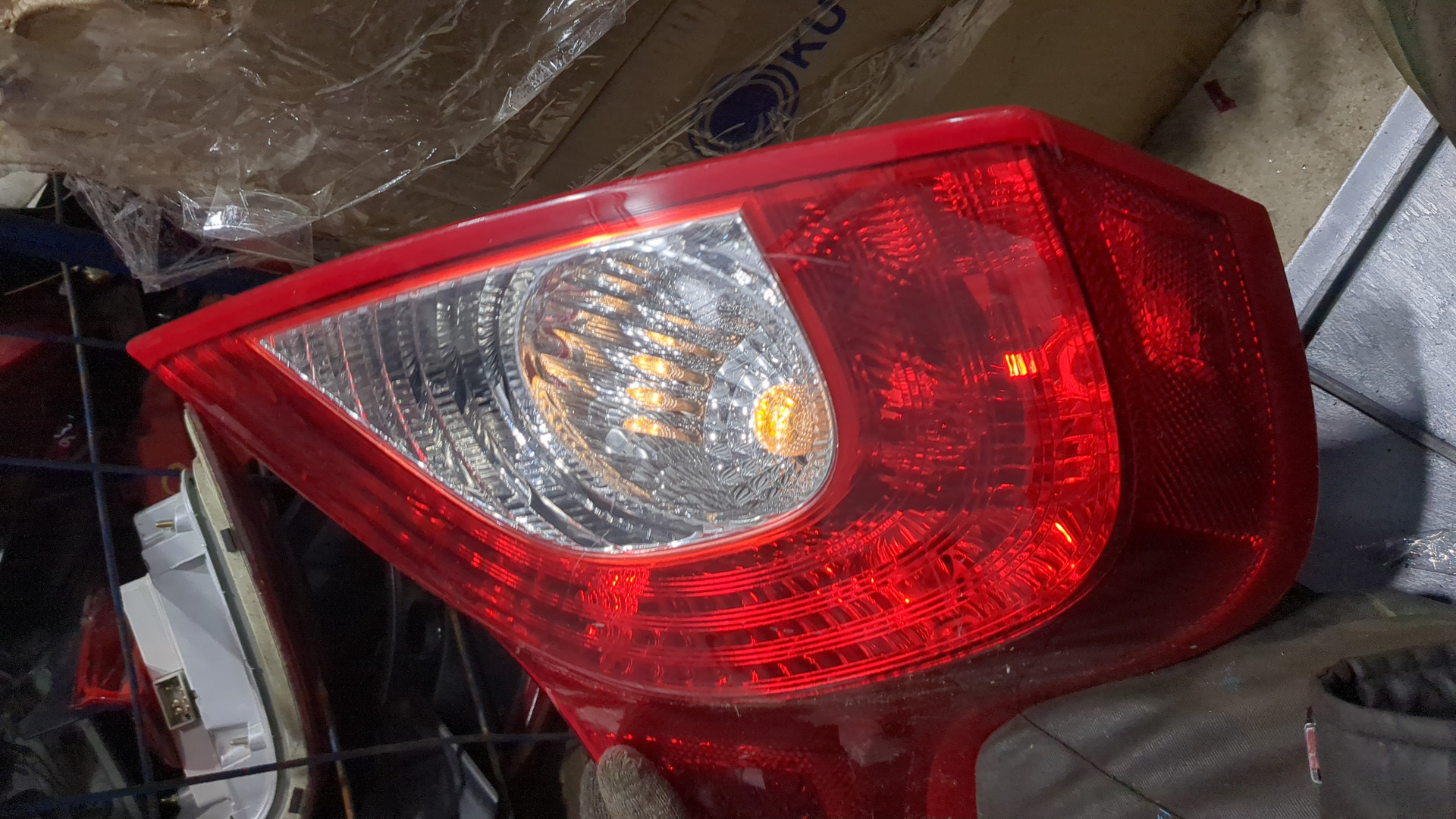 Фонарь задний левый