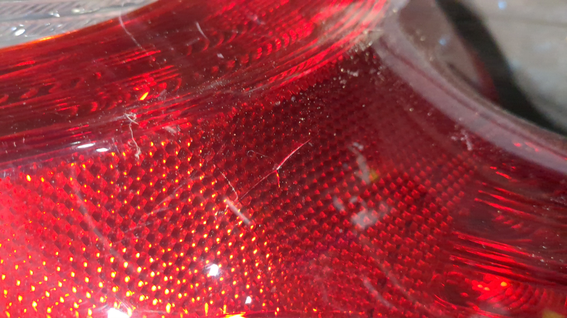 Фонарь задний левый