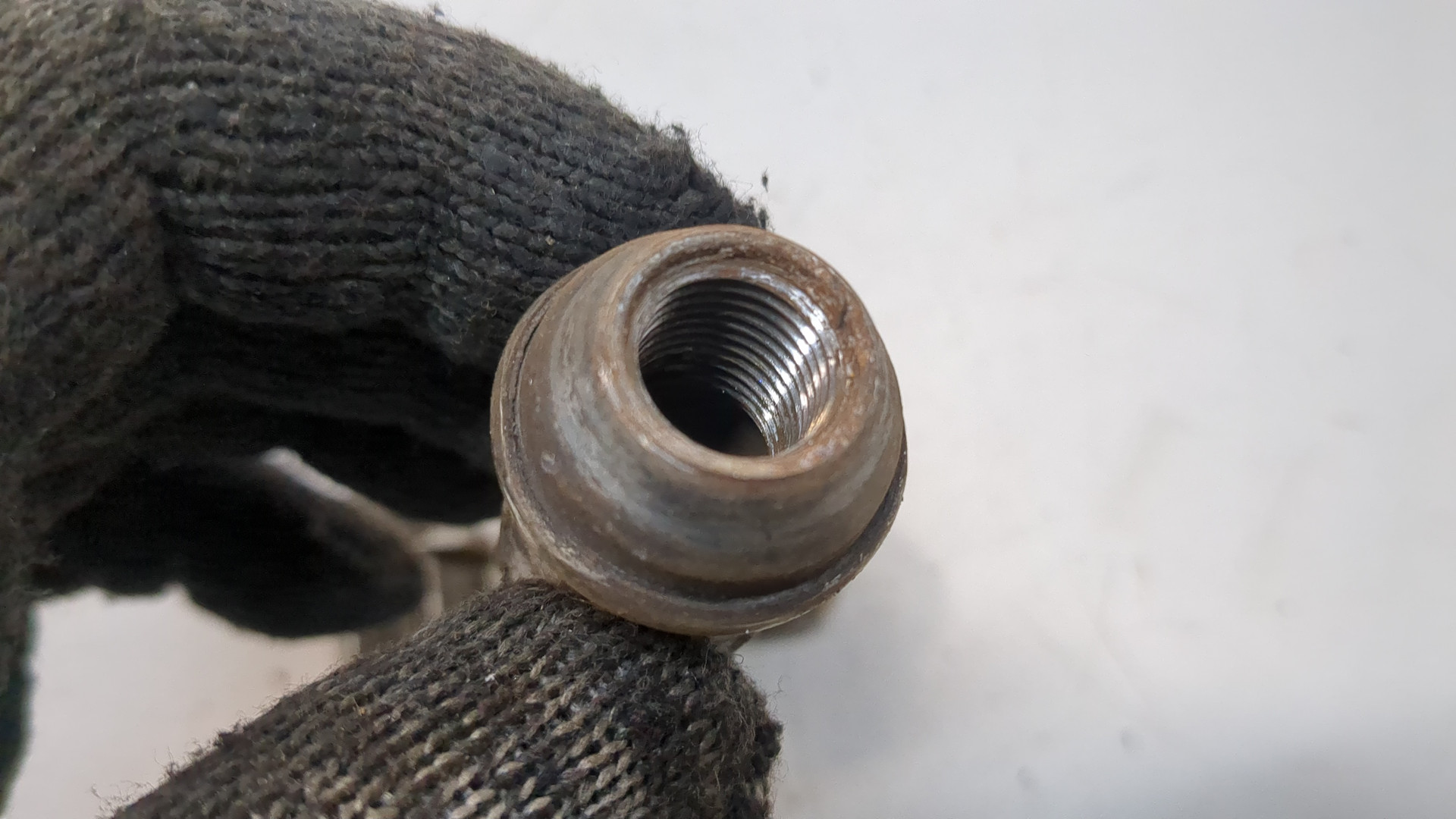 Гайка колеса