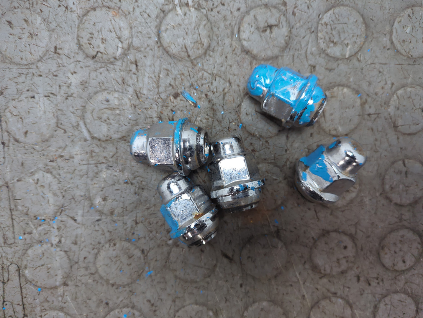 Гайка колеса