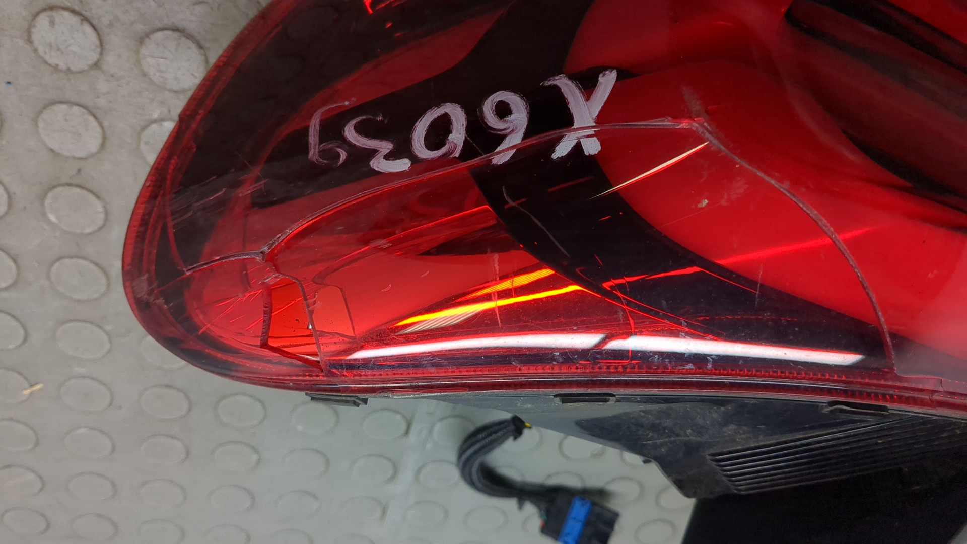 Фонарь задний правый