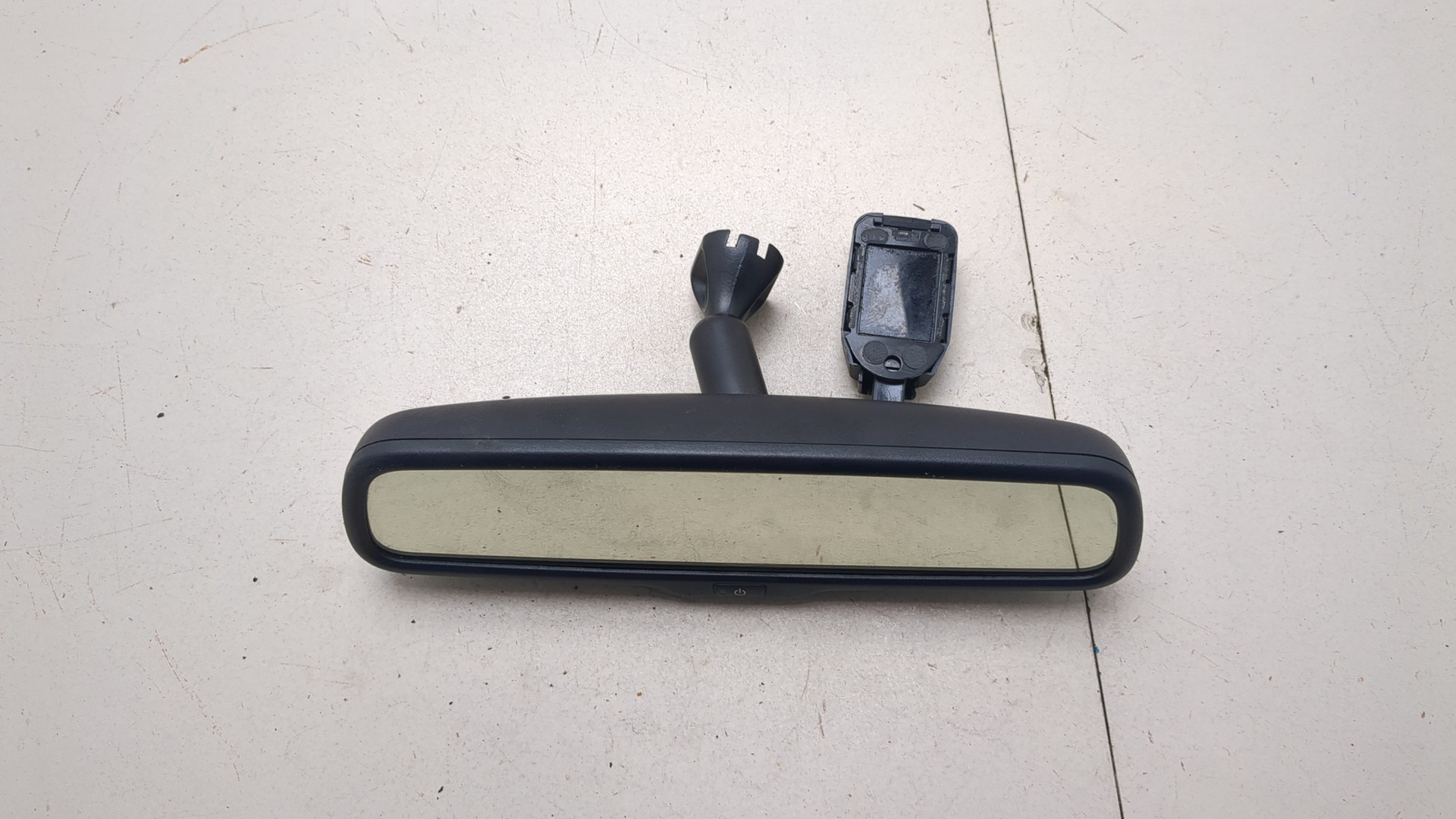 Зеркало заднего вида