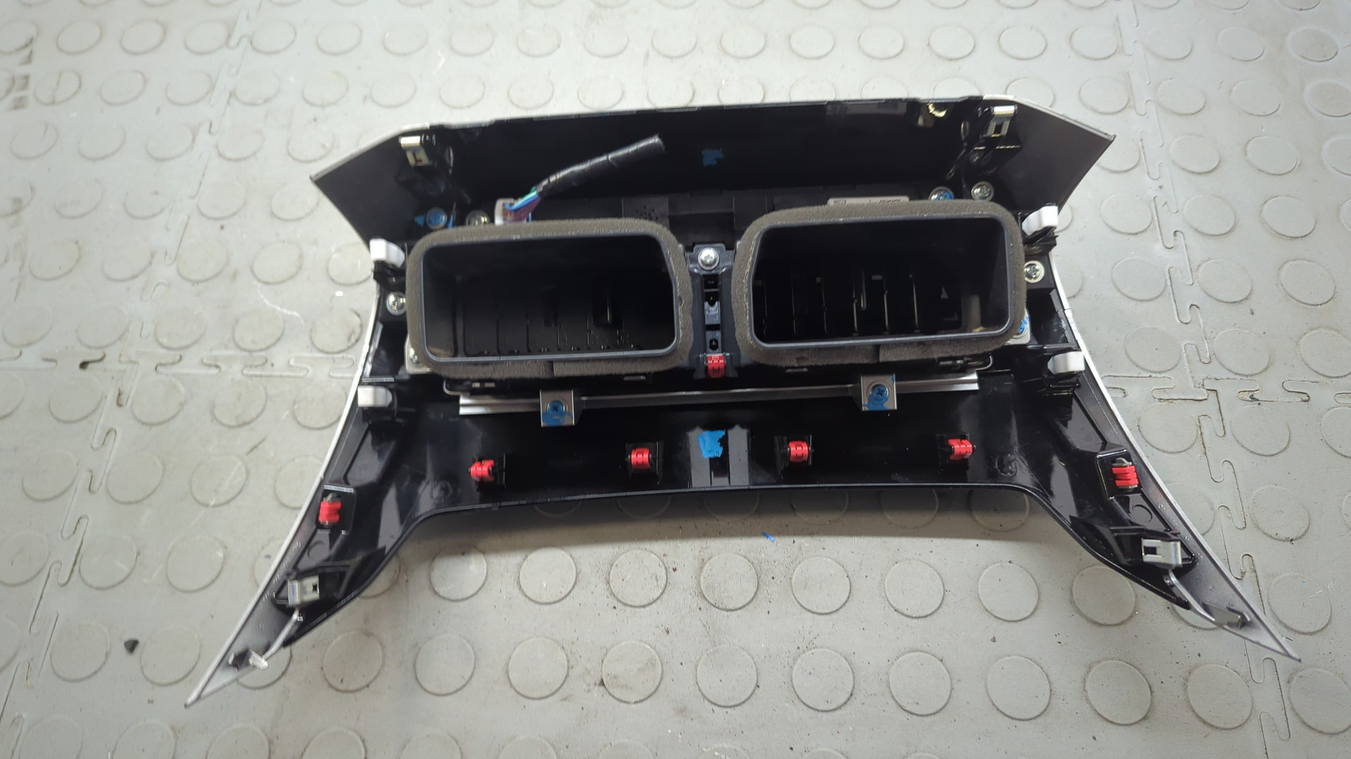 Дефлектор воздушный