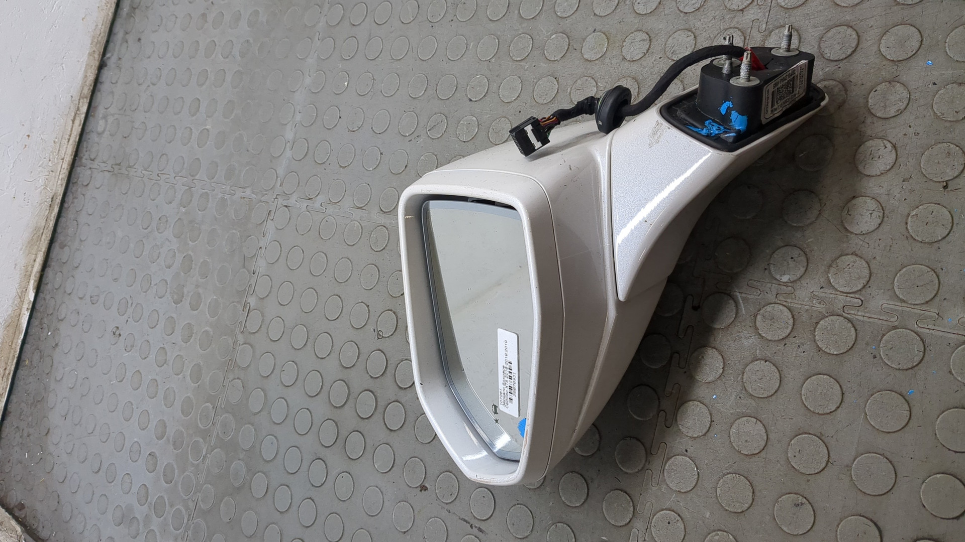 Зеркало левое электрическое