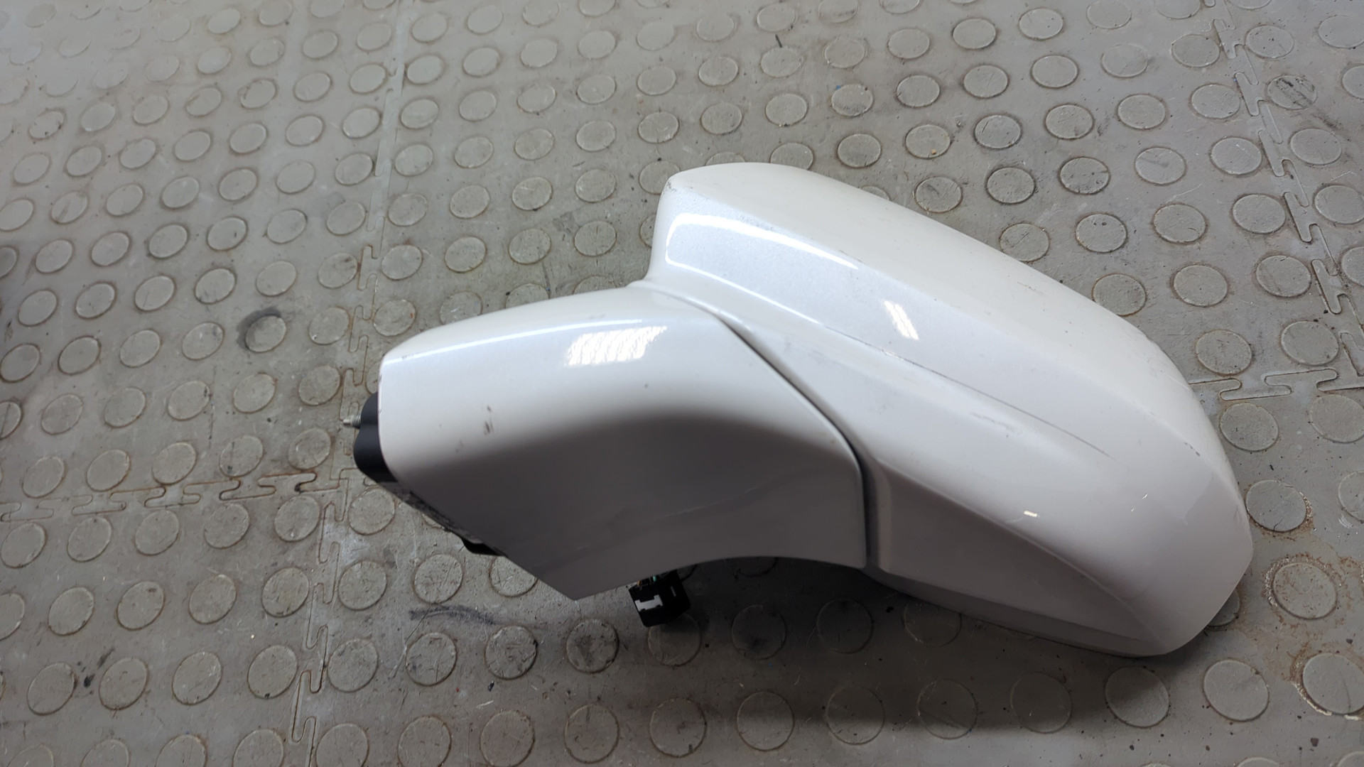 Зеркало левое электрическое