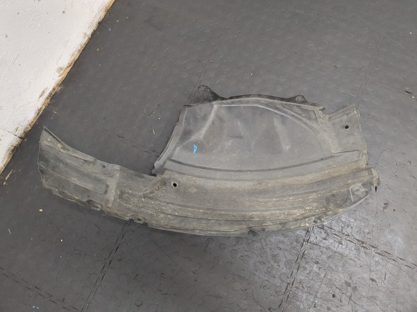 Локер передний правый