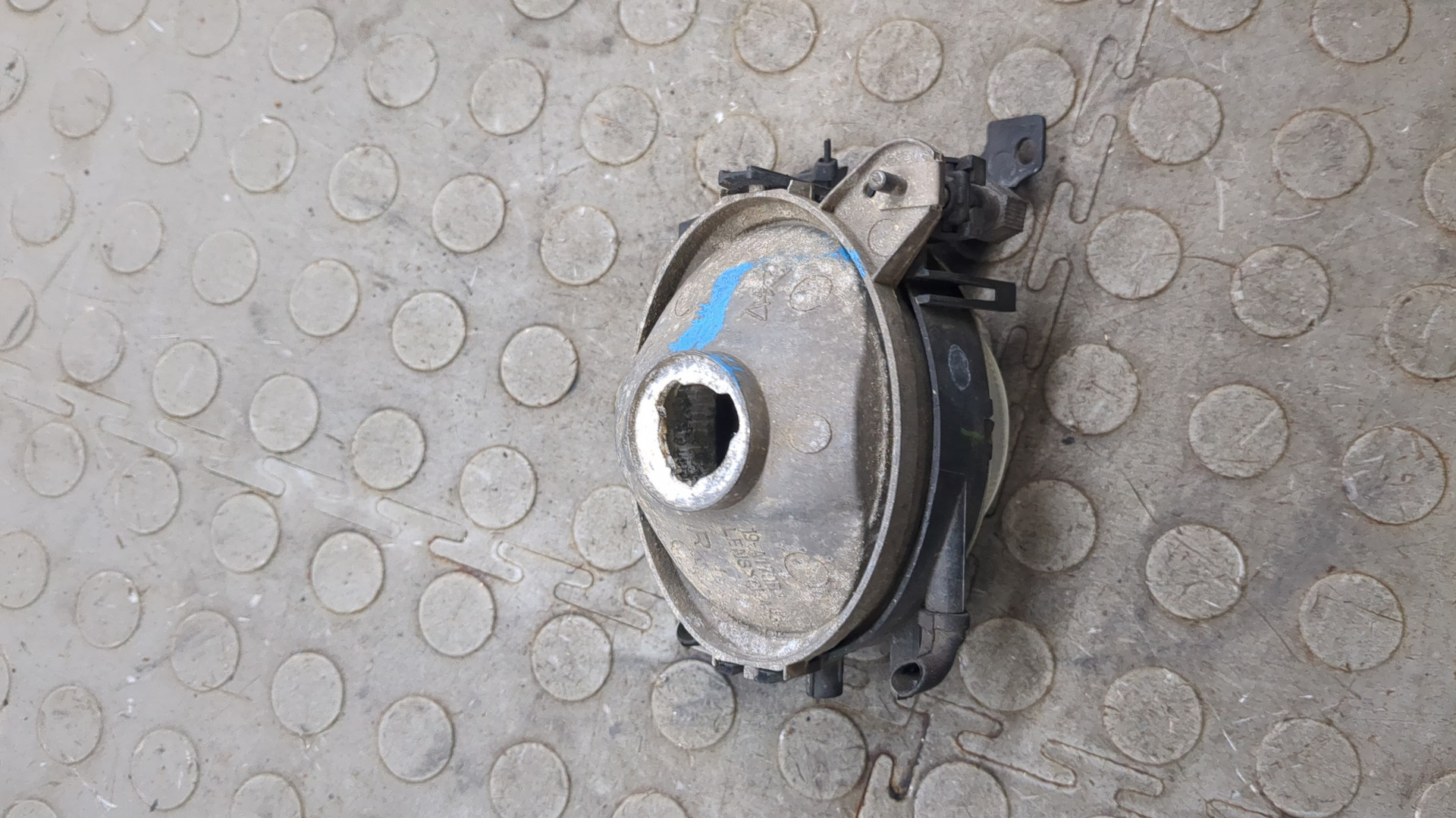 Фара противотуманная правая