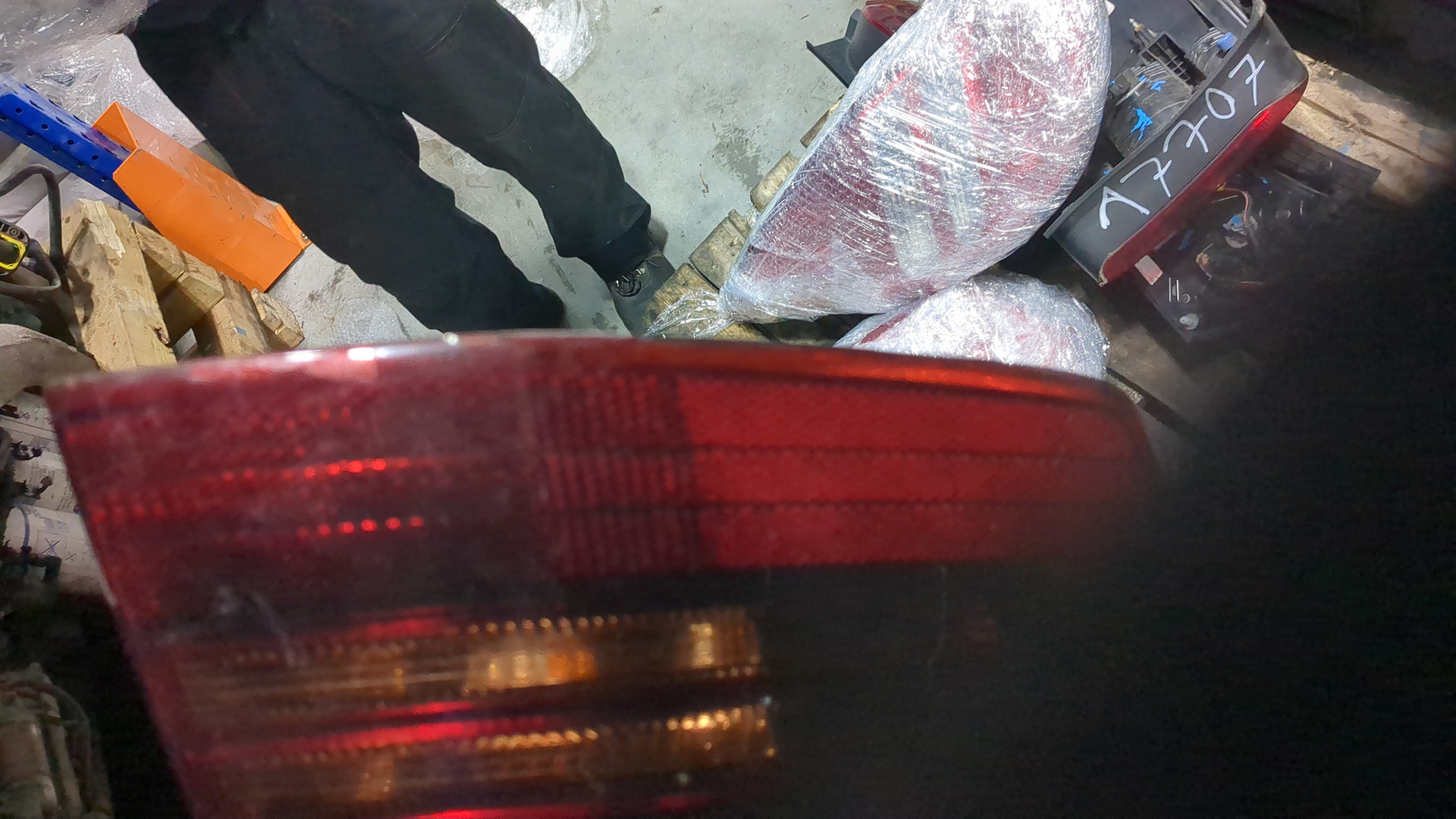 Фонарь задний левый