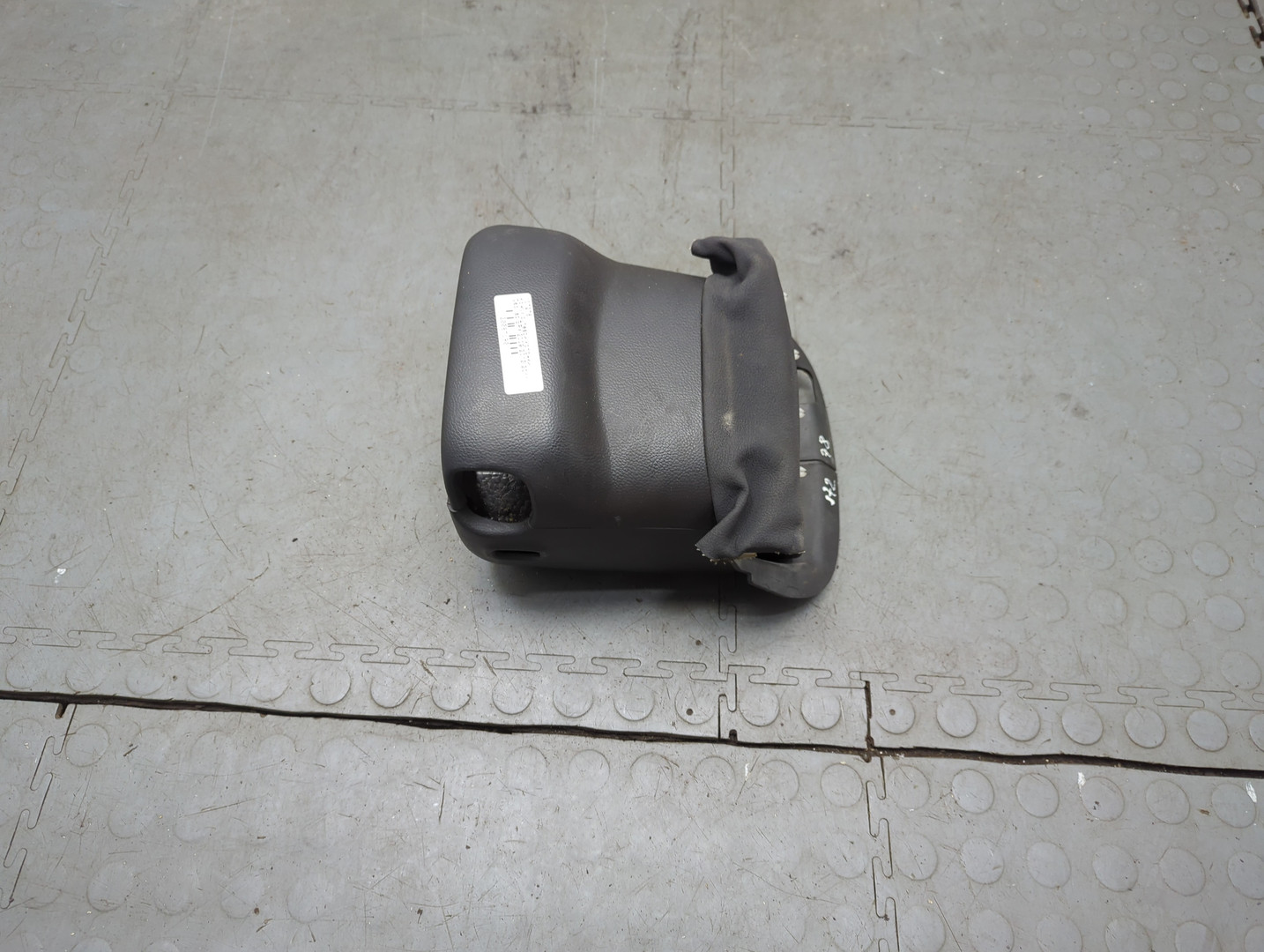 Кожух рулевой колонки