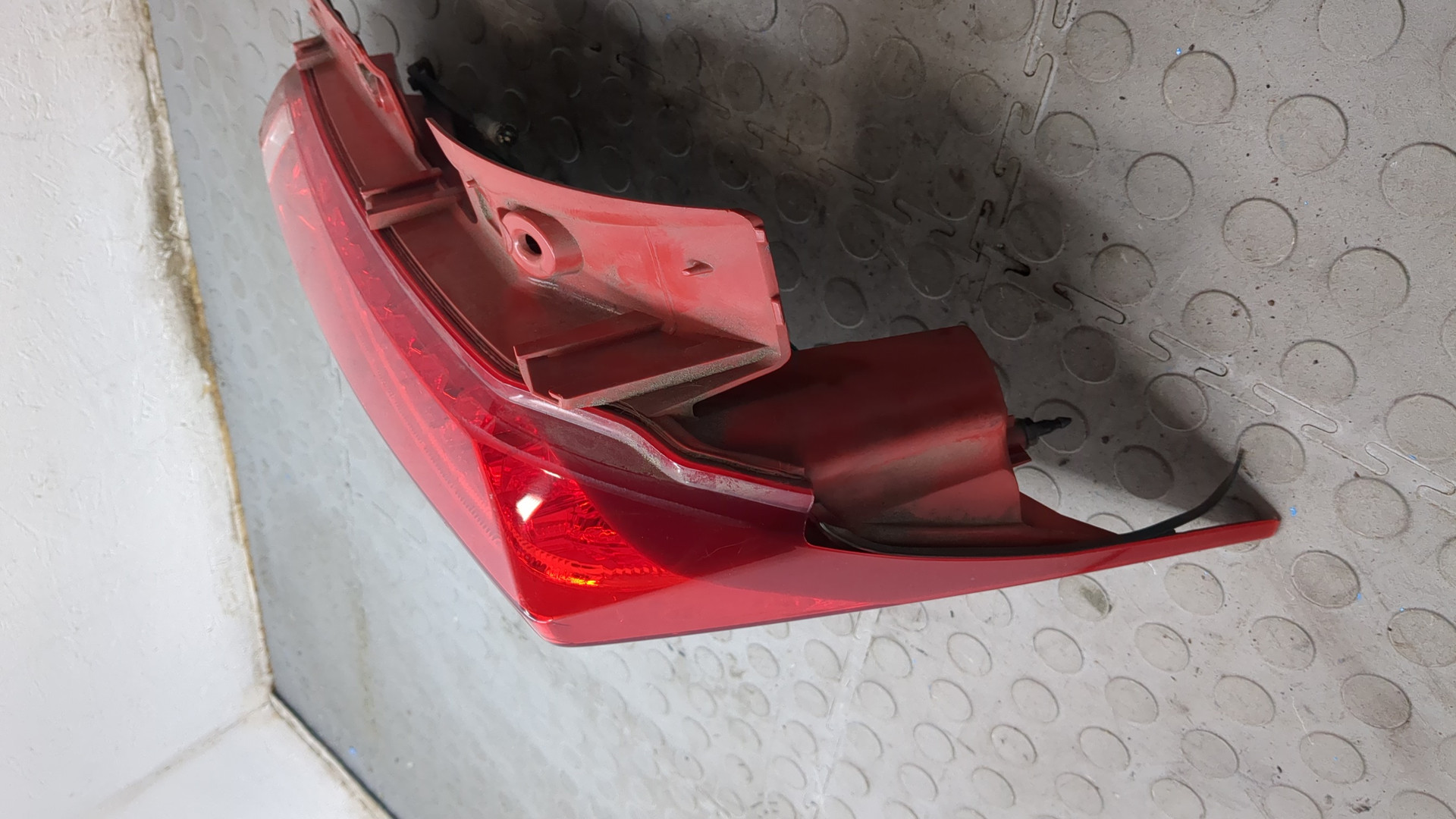 Фонарь задний правый